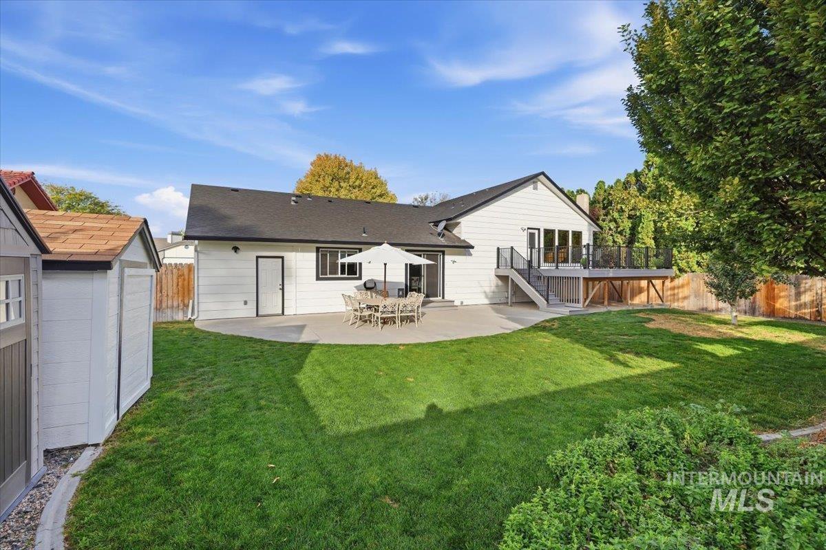 2405 Airport Avenue, Caldwell, Idaho 83605, 3 Bedrooms, 3 Bathrooms, Residential For Sale, Price $484,000,MLS 99003085