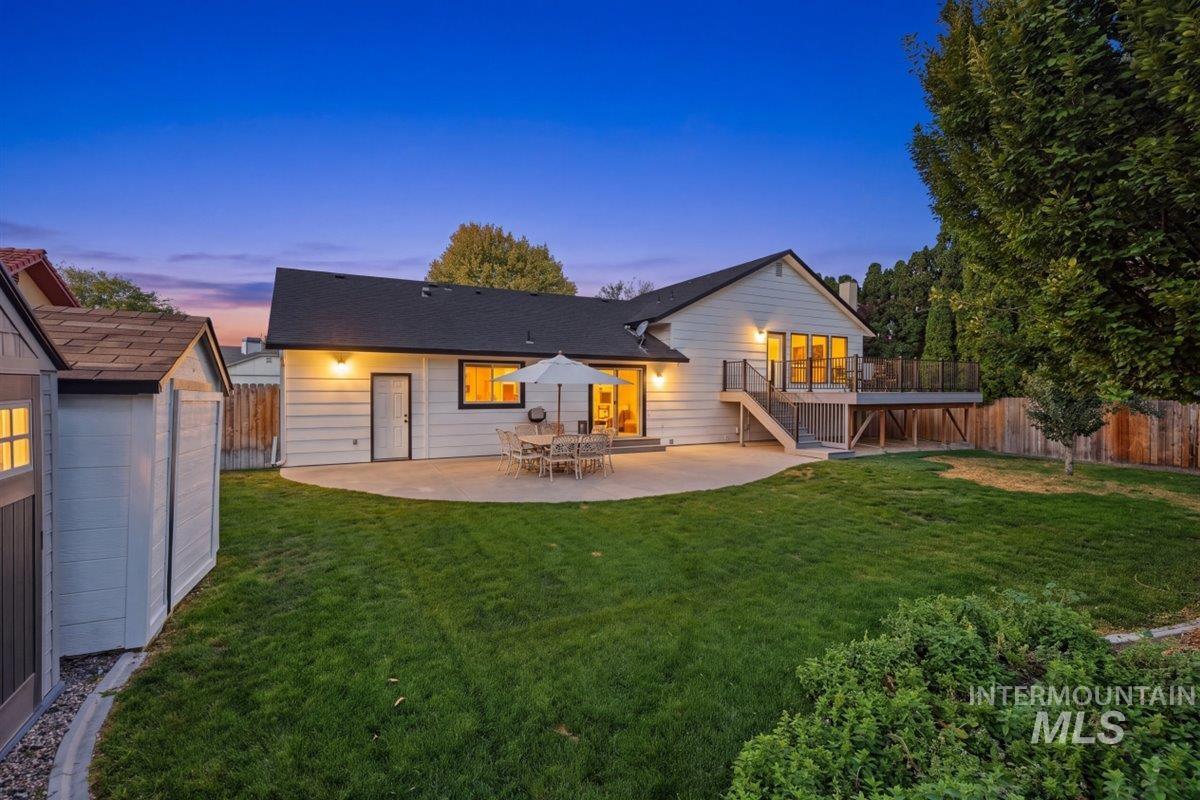2405 Airport Avenue, Caldwell, Idaho 83605, 3 Bedrooms, 3 Bathrooms, Residential For Sale, Price $484,000,MLS 99003085