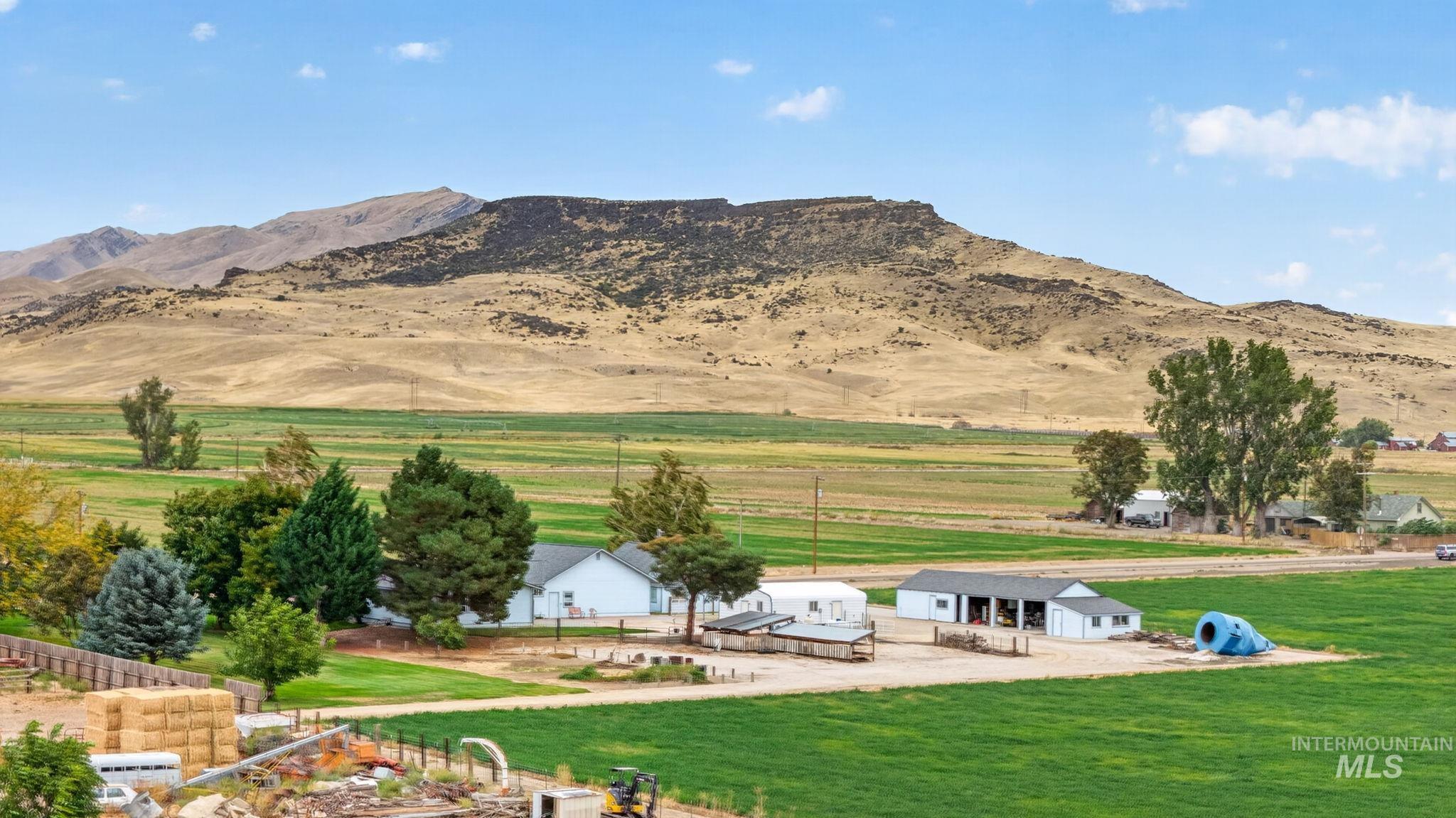 955 E Black Canyon Hwy, Emmett, Idaho 83617, 5 Bedrooms, 2 Bathrooms, Residential For Sale, Price $1,321,454,MLS 99003086