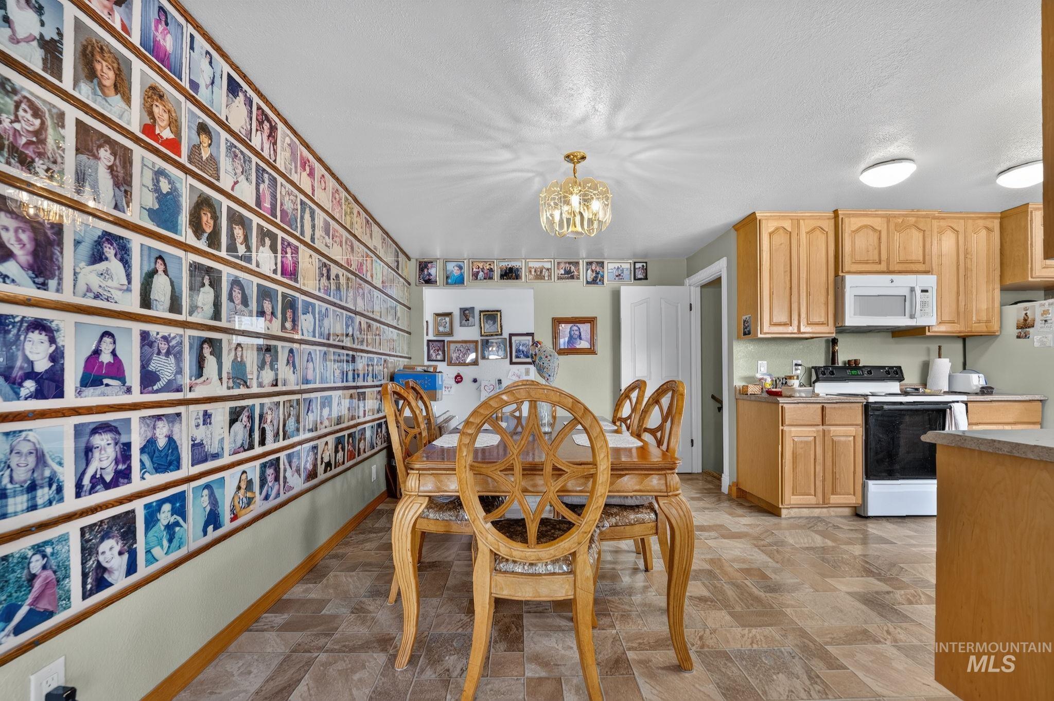955 E Black Canyon Hwy, Emmett, Idaho 83617, 5 Bedrooms, 2 Bathrooms, Residential For Sale, Price $1,321,454,MLS 99003086