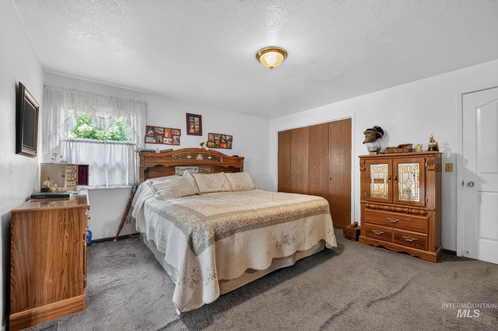955 E Black Canyon Hwy, Emmett, Idaho 83617, 5 Bedrooms, 2 Bathrooms, Residential For Sale, Price $1,321,454,MLS 99003086