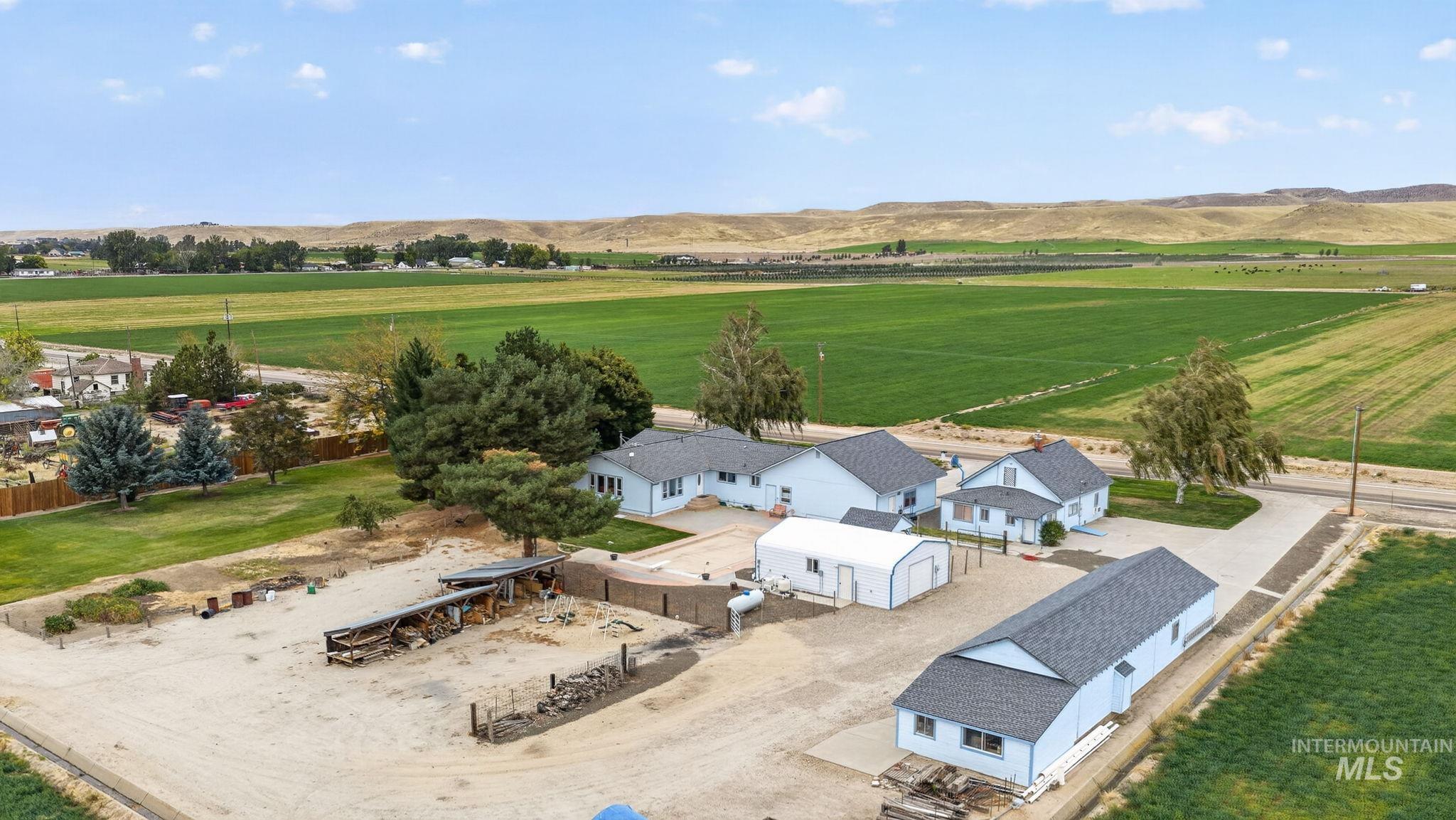 955 E Black Canyon Hwy, Emmett, Idaho 83617, 5 Bedrooms, 2 Bathrooms, Residential For Sale, Price $1,321,454,MLS 99003086