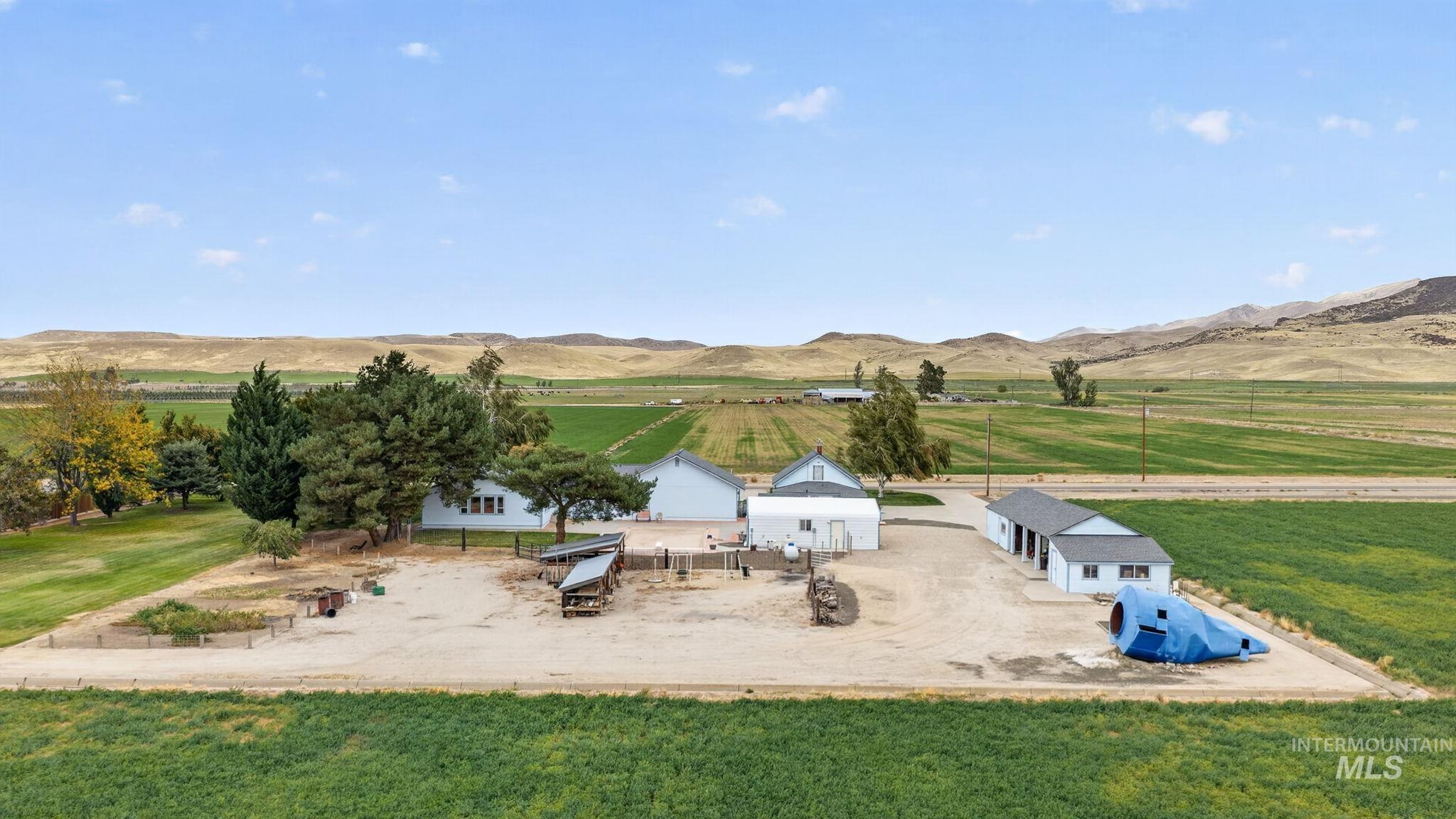 955 E Black Canyon Hwy, Emmett, Idaho 83617, 5 Bedrooms, 2 Bathrooms, Residential For Sale, Price $1,321,454,MLS 99003086