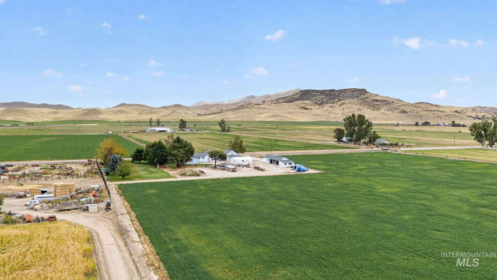 955 E Black Canyon Hwy, Emmett, Idaho 83617, 5 Bedrooms, 2 Bathrooms, Residential For Sale, Price $1,321,454,MLS 99003086