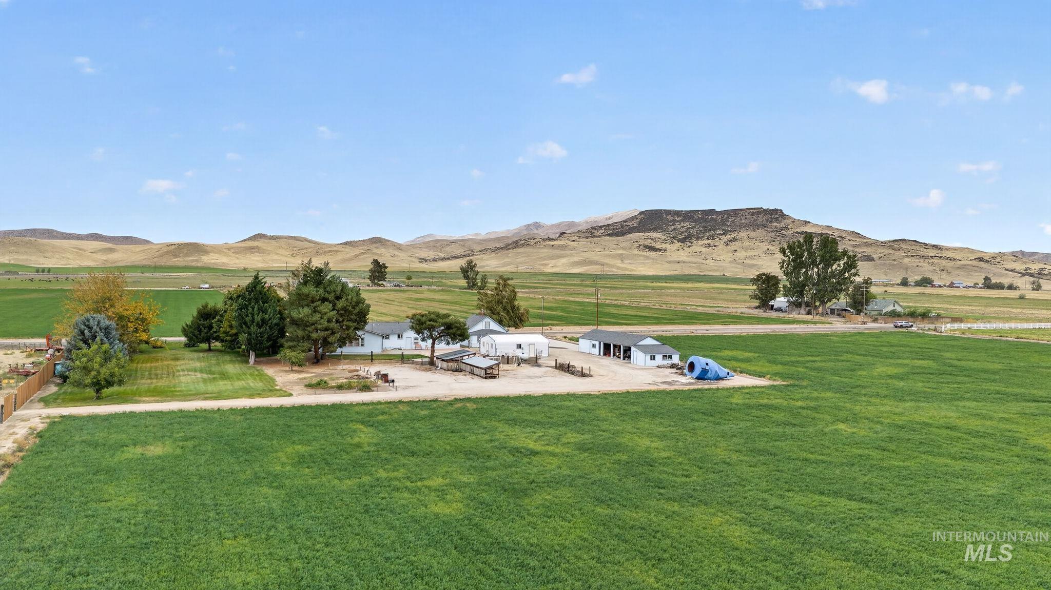 955 E Black Canyon Hwy, Emmett, Idaho 83617, 5 Bedrooms, 2 Bathrooms, Residential For Sale, Price $1,321,454,MLS 99003086