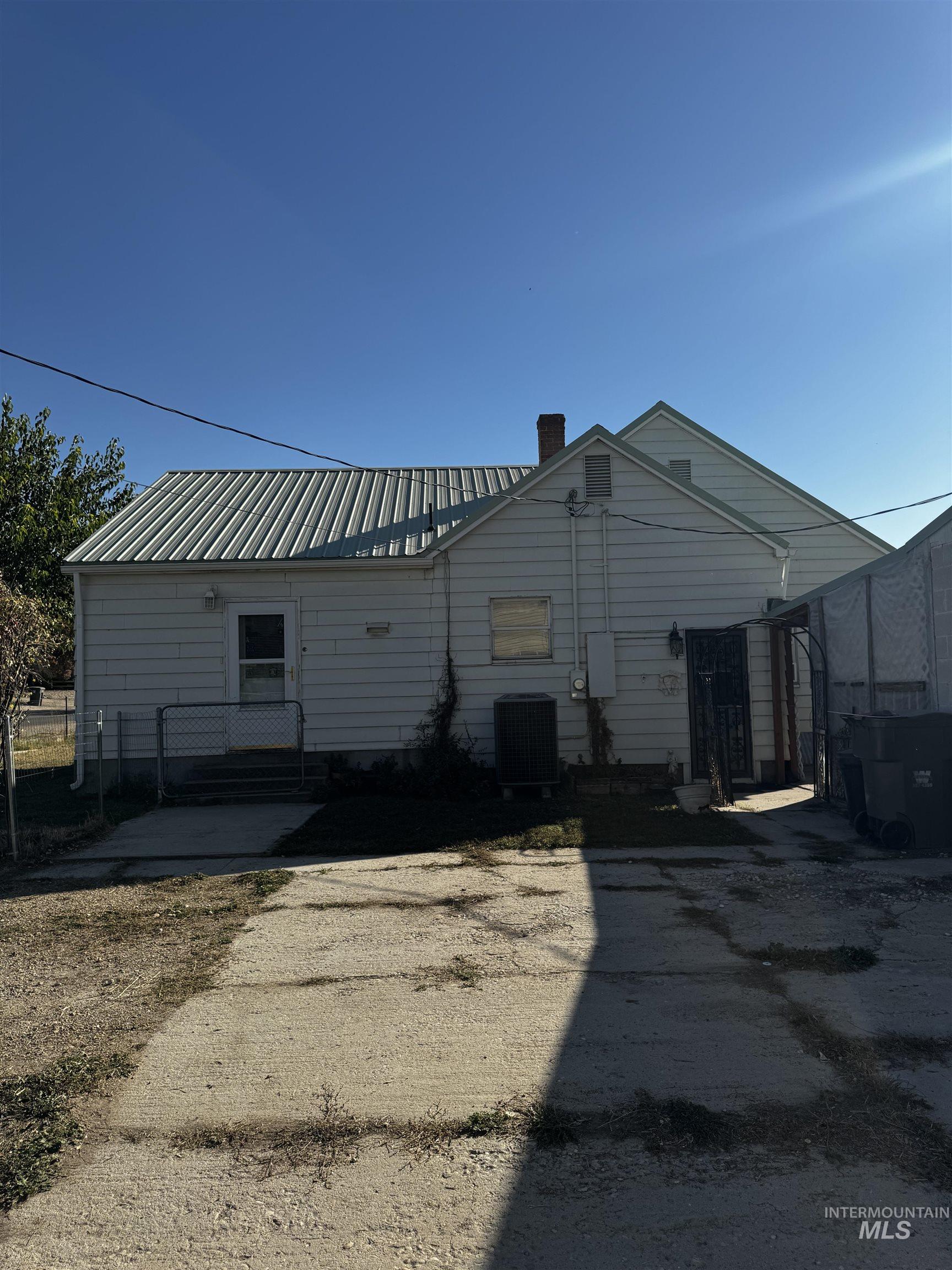 583 Notus Road, Notus, Idaho 83656, 3 Bedrooms, 3 Bathrooms, Residential For Sale, Price $274,999,MLS 99003087