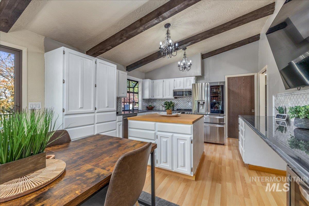6484 W Hollilynn Dr, Boise, Idaho 83709, 3 Bedrooms, 2.5 Bathrooms, Residential For Sale, Price $1,115,000,MLS 99003090
