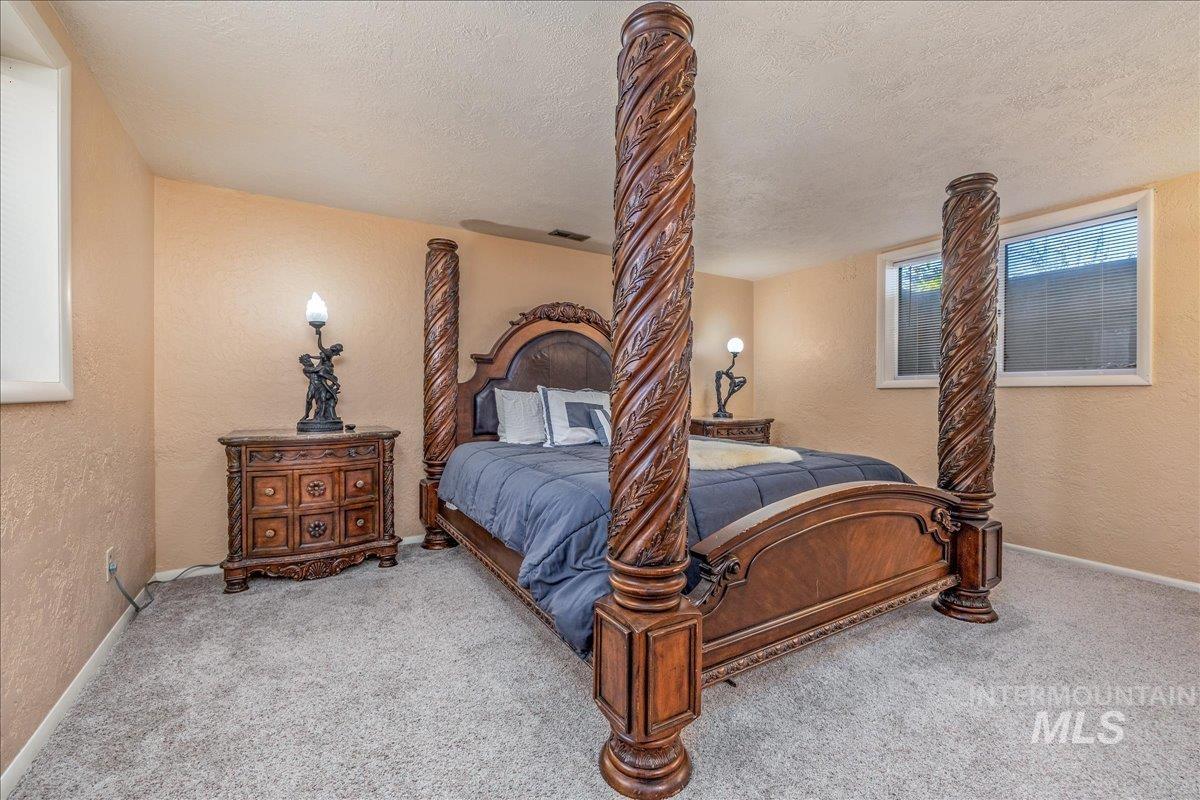 6484 W Hollilynn Dr, Boise, Idaho 83709, 3 Bedrooms, 2.5 Bathrooms, Residential For Sale, Price $1,115,000,MLS 99003090