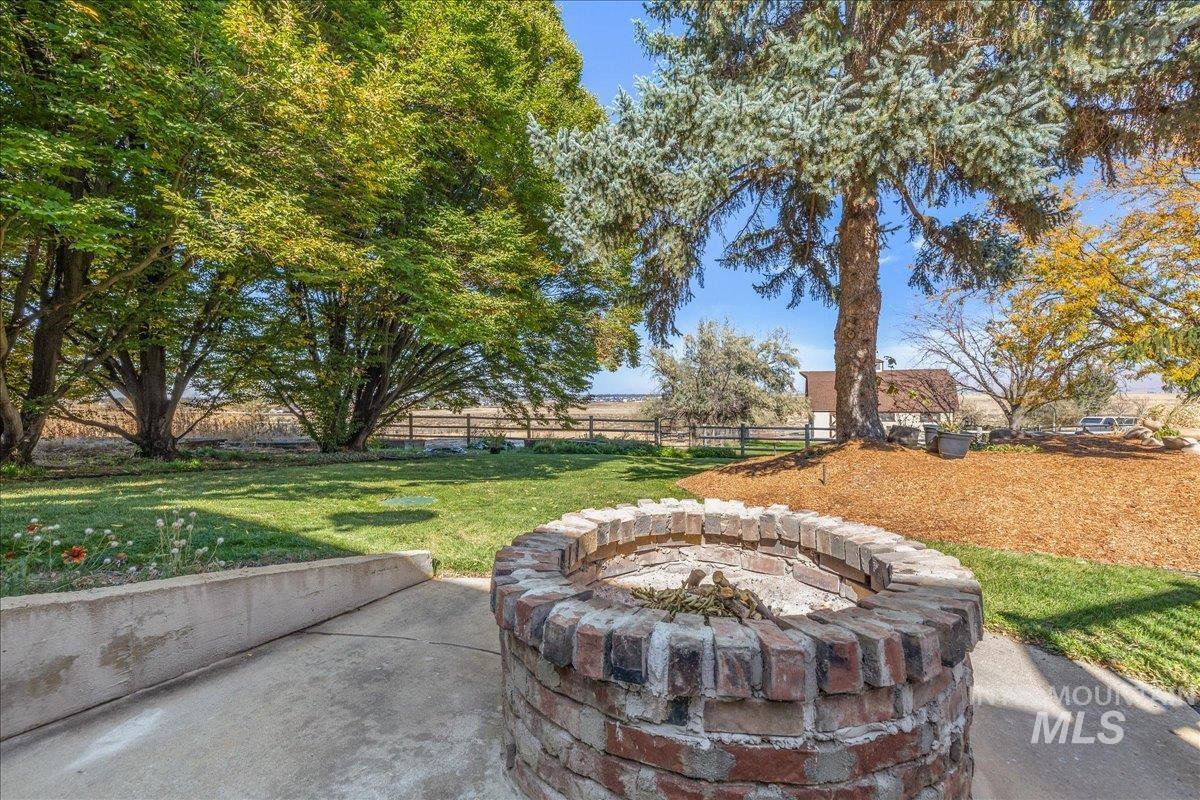 6484 W Hollilynn Dr, Boise, Idaho 83709, 3 Bedrooms, 2.5 Bathrooms, Residential For Sale, Price $1,115,000,MLS 99003090