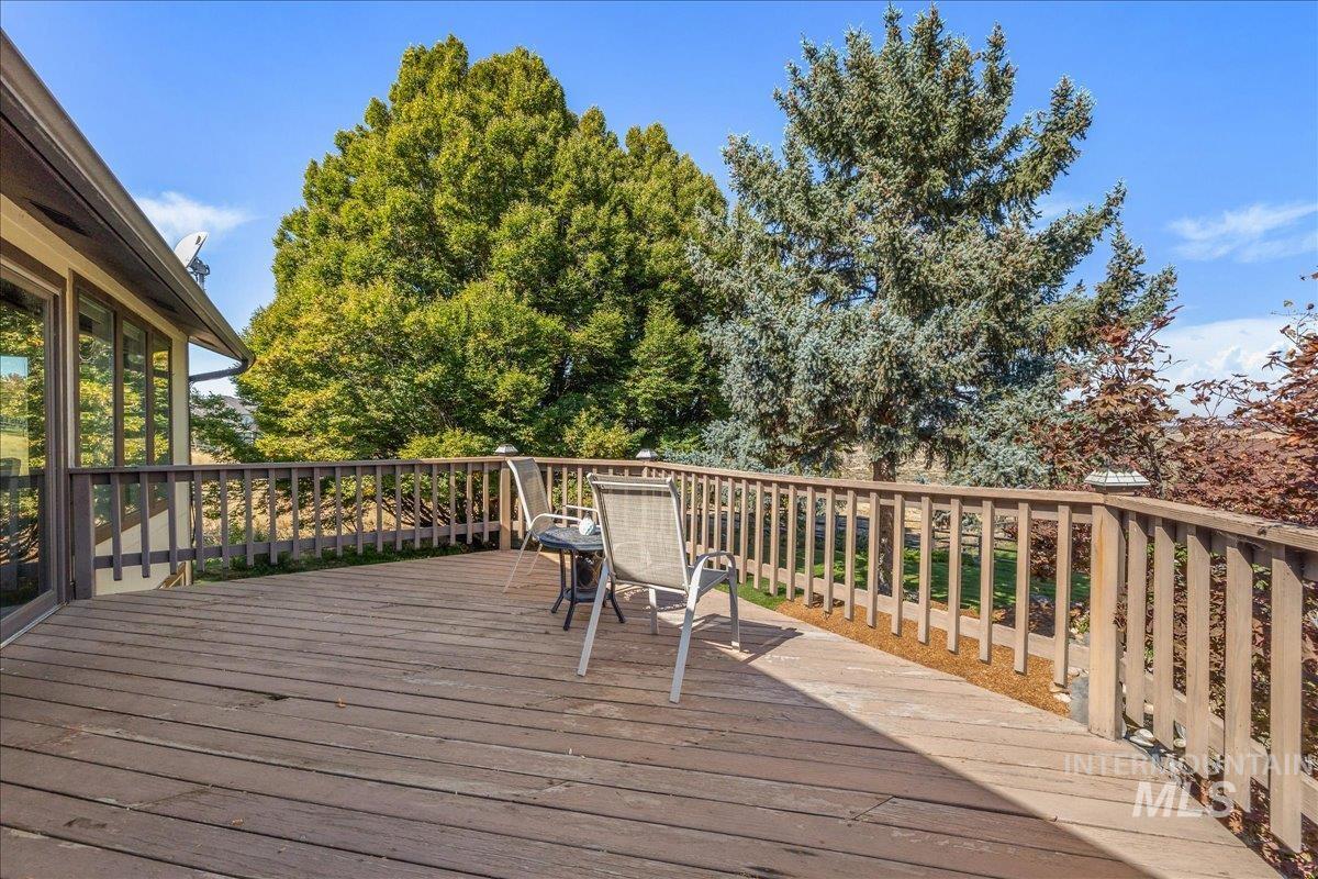 6484 W Hollilynn Dr, Boise, Idaho 83709, 3 Bedrooms, 2.5 Bathrooms, Residential For Sale, Price $1,115,000,MLS 99003090