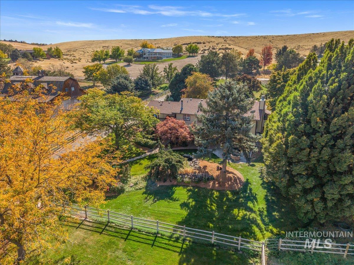 6484 W Hollilynn Dr, Boise, Idaho 83709, 3 Bedrooms, 2.5 Bathrooms, Residential For Sale, Price $1,115,000,MLS 99003090