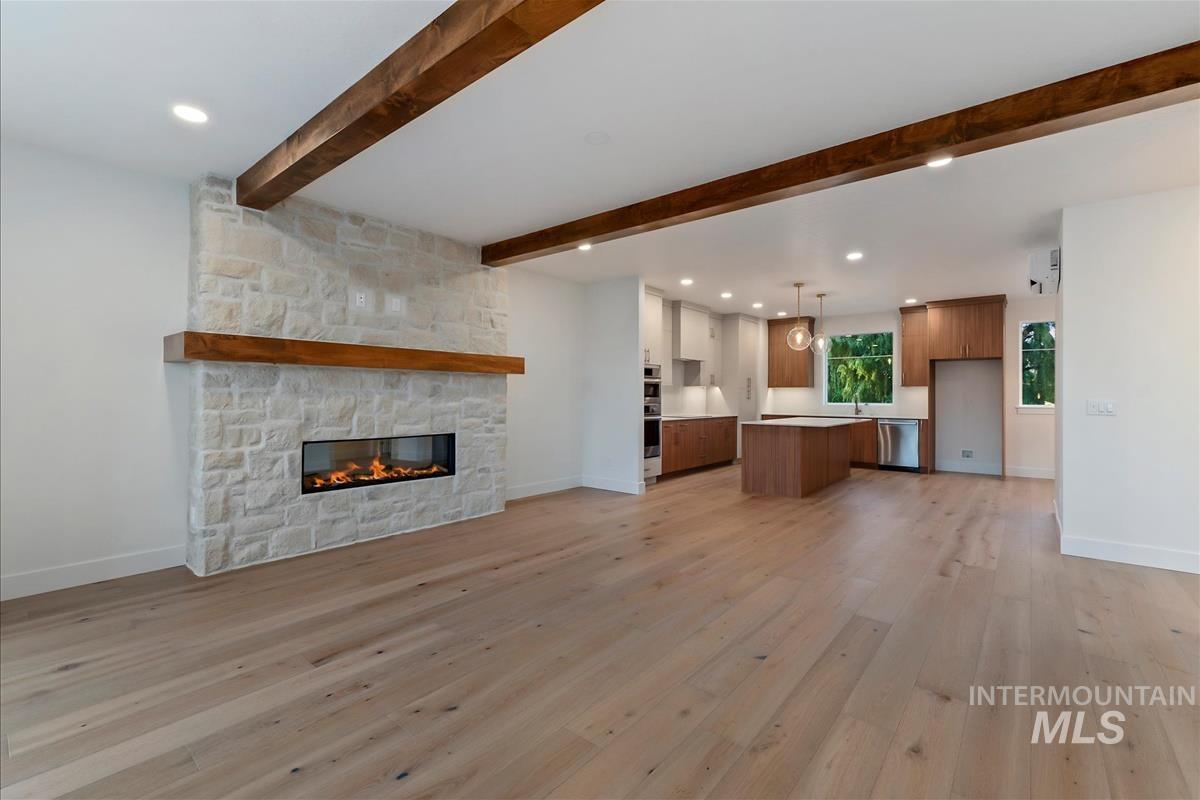 3213 W Moore, Boise, Idaho 83702, 3 Bedrooms, 3.5 Bathrooms, Residential For Sale, Price $819,900,MLS 99003091