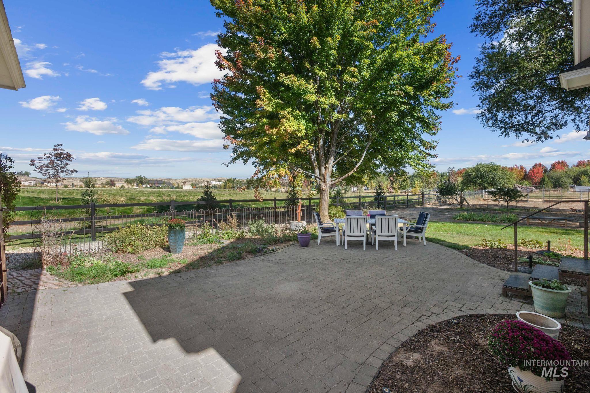 278 E Beacon Light Rd, Eagle, Idaho 83616, 2 Bedrooms, 2.5 Bathrooms, Residential For Sale, Price $1,200,000,MLS 99003092