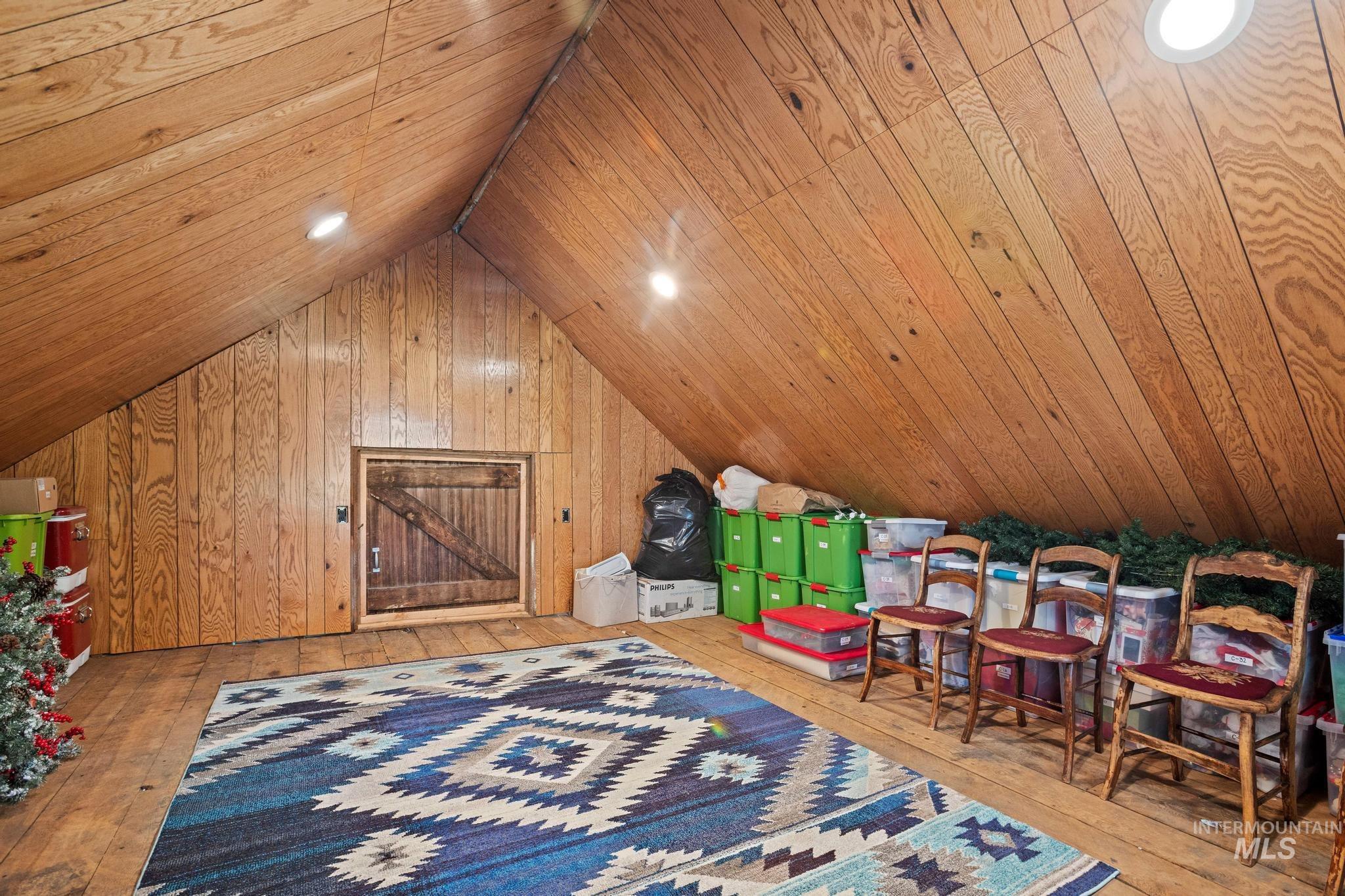 278 E Beacon Light Rd, Eagle, Idaho 83616, 2 Bedrooms, 2.5 Bathrooms, Residential For Sale, Price $1,200,000,MLS 99003092