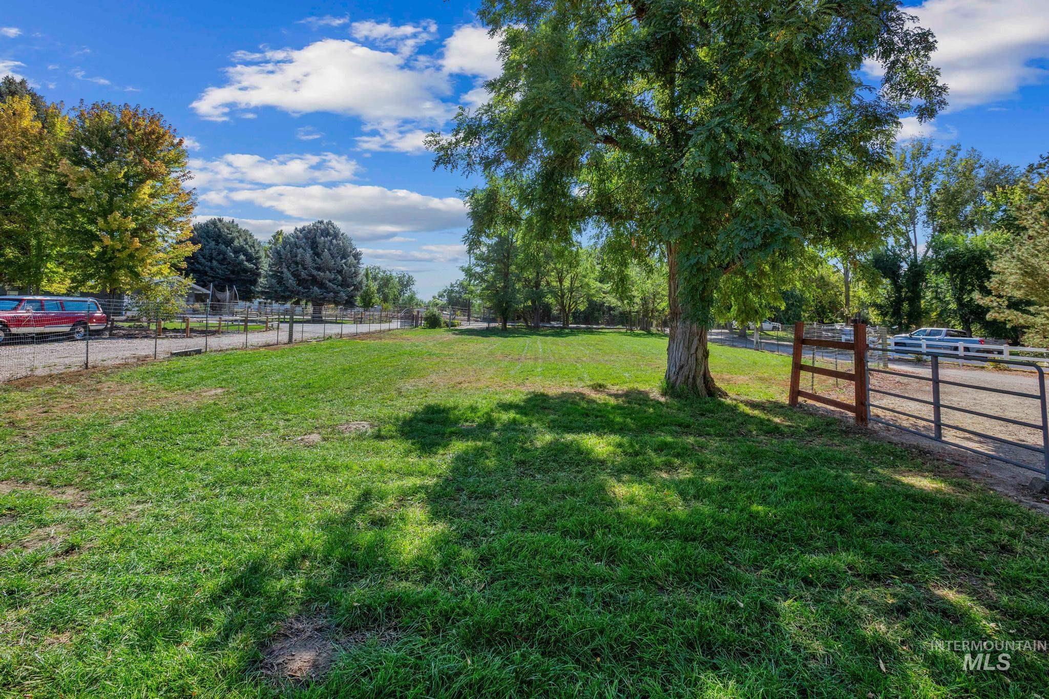 278 E Beacon Light Rd, Eagle, Idaho 83616, 2 Bedrooms, 2.5 Bathrooms, Residential For Sale, Price $1,200,000,MLS 99003092