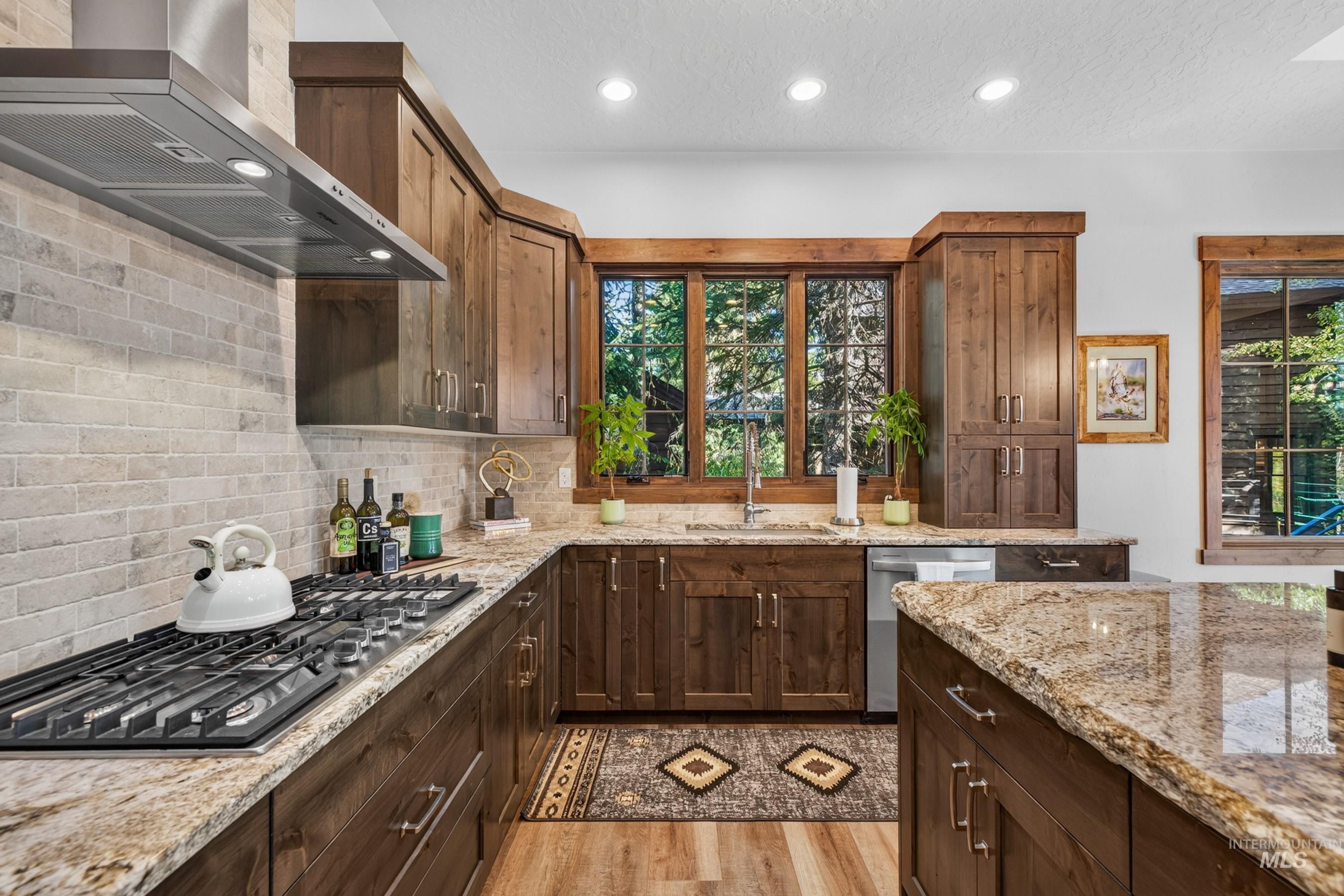 86 Sugarloaf Place, Donnelly, Idaho 83615, 4 Bedrooms, 3.5 Bathrooms, Residential For Sale, Price $2,500,000,MLS 99003093