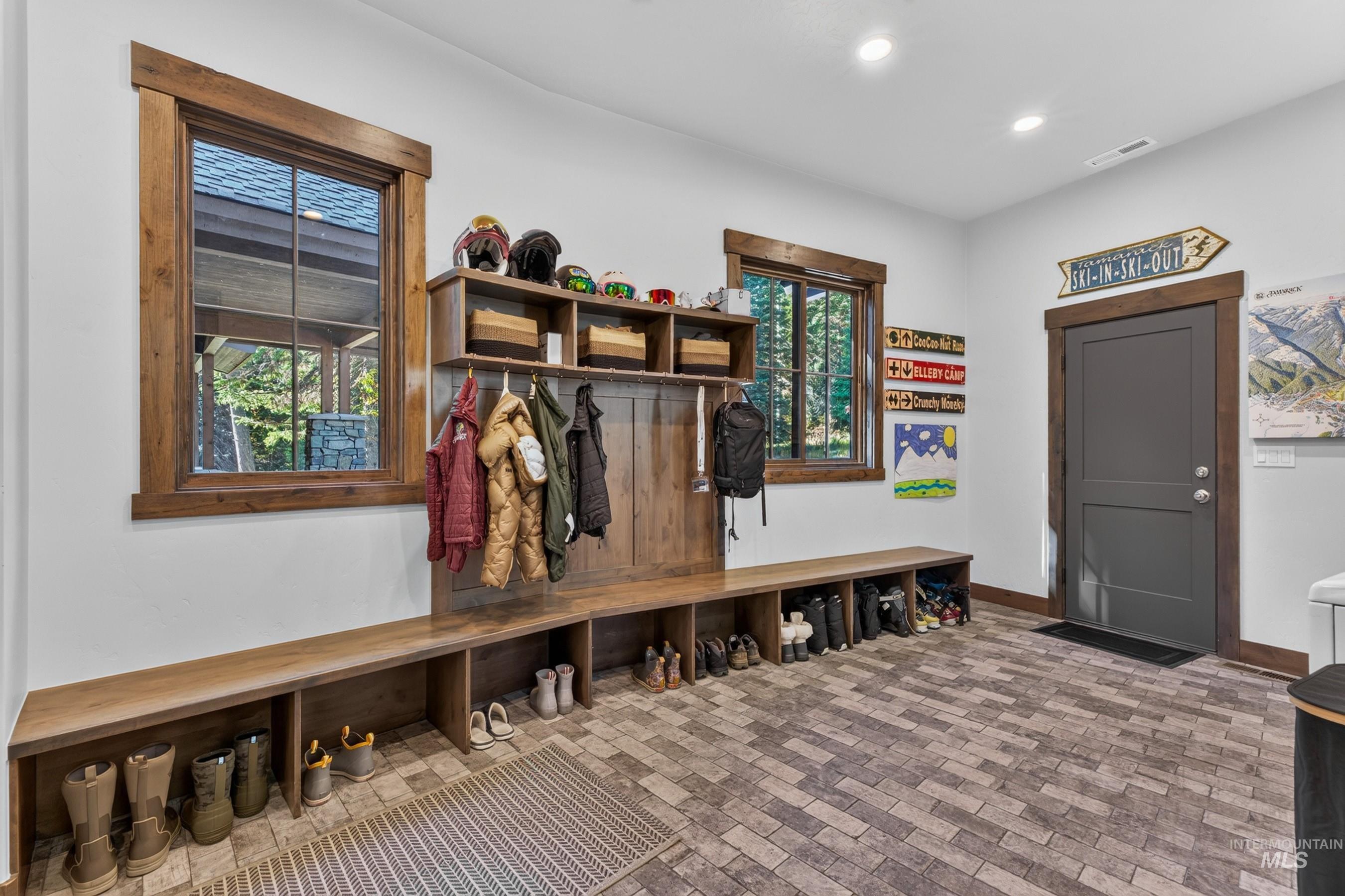 86 Sugarloaf Place, Donnelly, Idaho 83615, 4 Bedrooms, 3.5 Bathrooms, Residential For Sale, Price $2,500,000,MLS 99003093