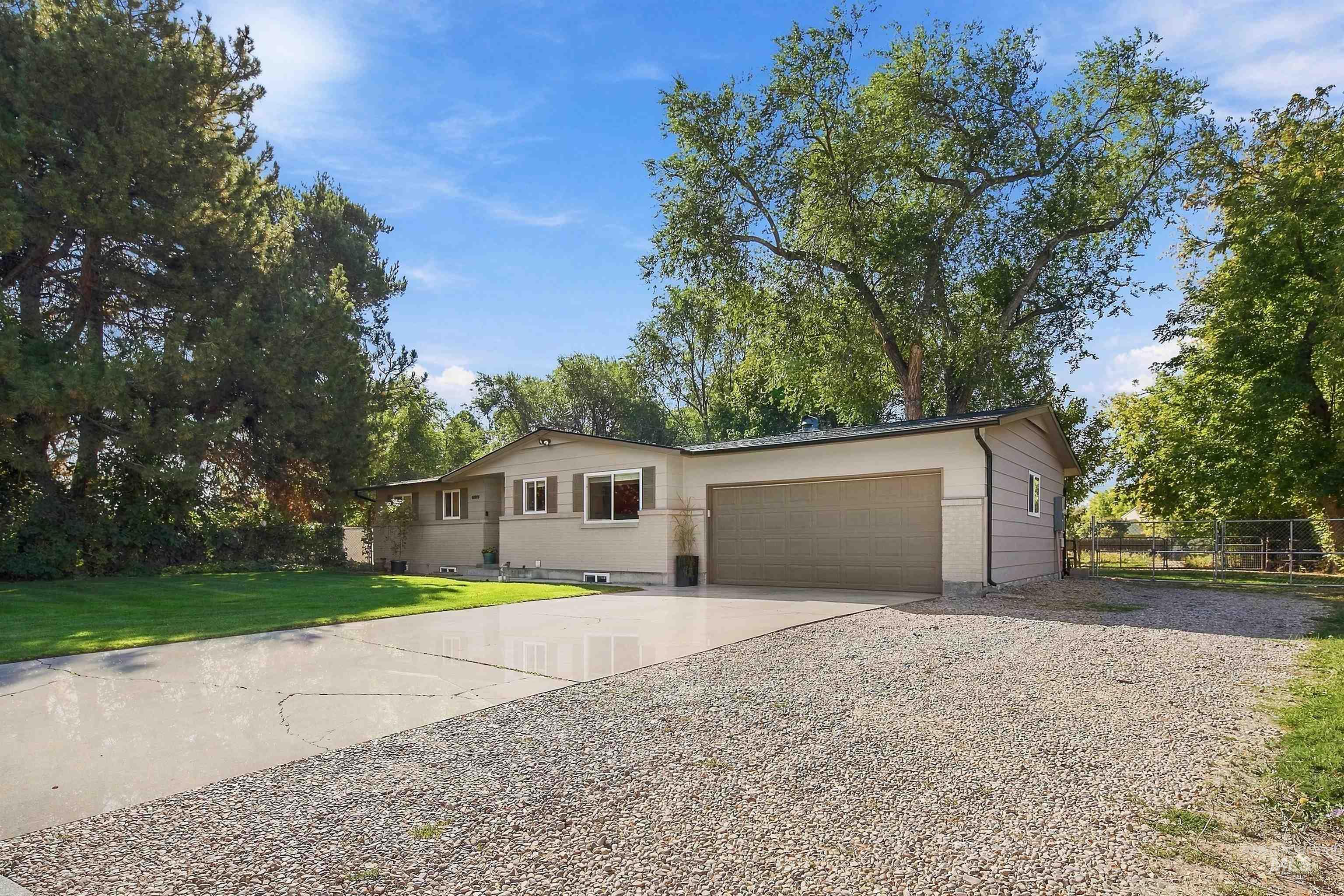 10909 W Estate Drive, Boise, Idaho 83709, 4 Bedrooms, 3 Bathrooms, Residential For Sale, Price $769,000,MLS 99003096