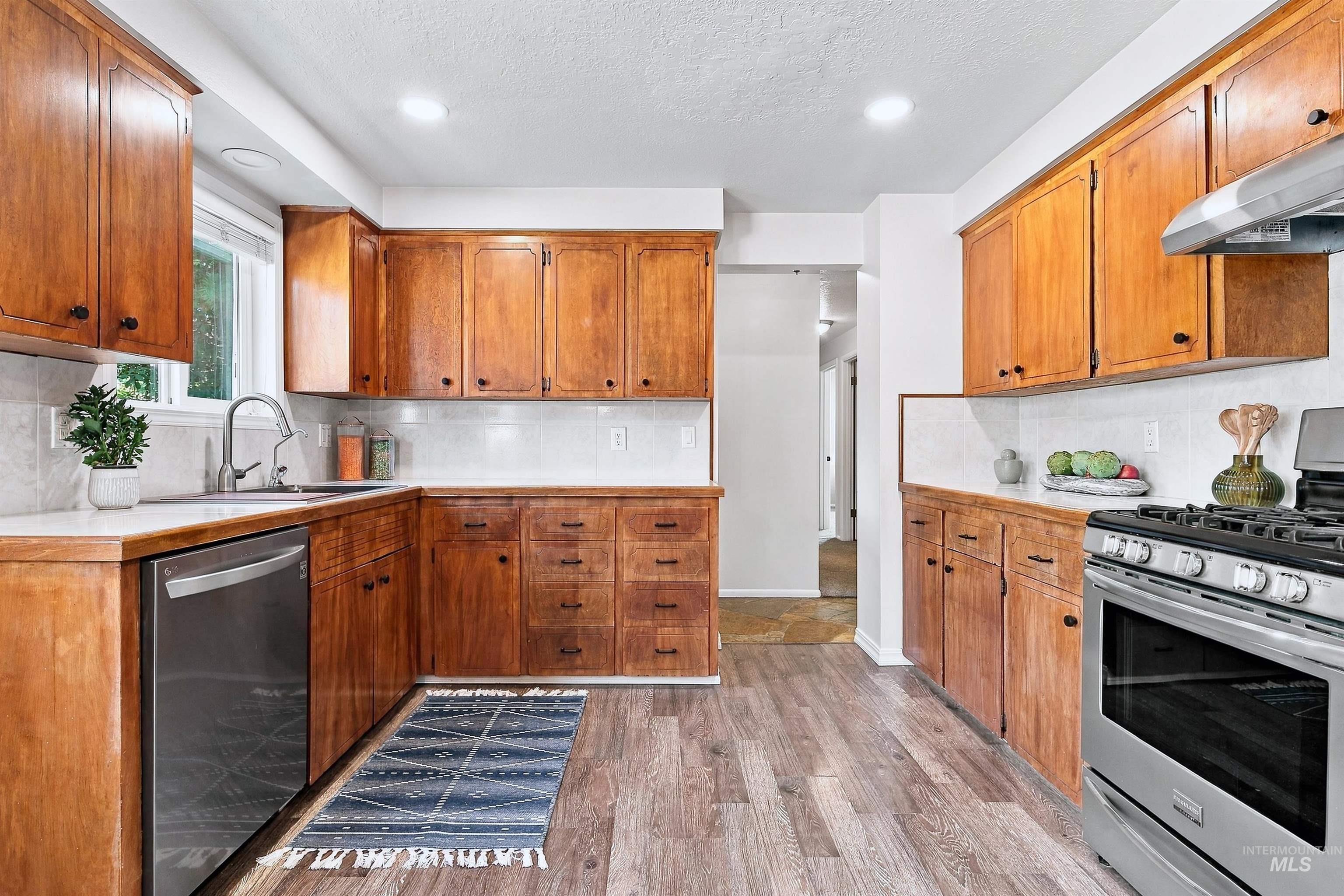 10909 W Estate Drive, Boise, Idaho 83709, 4 Bedrooms, 3 Bathrooms, Residential For Sale, Price $769,000,MLS 99003096