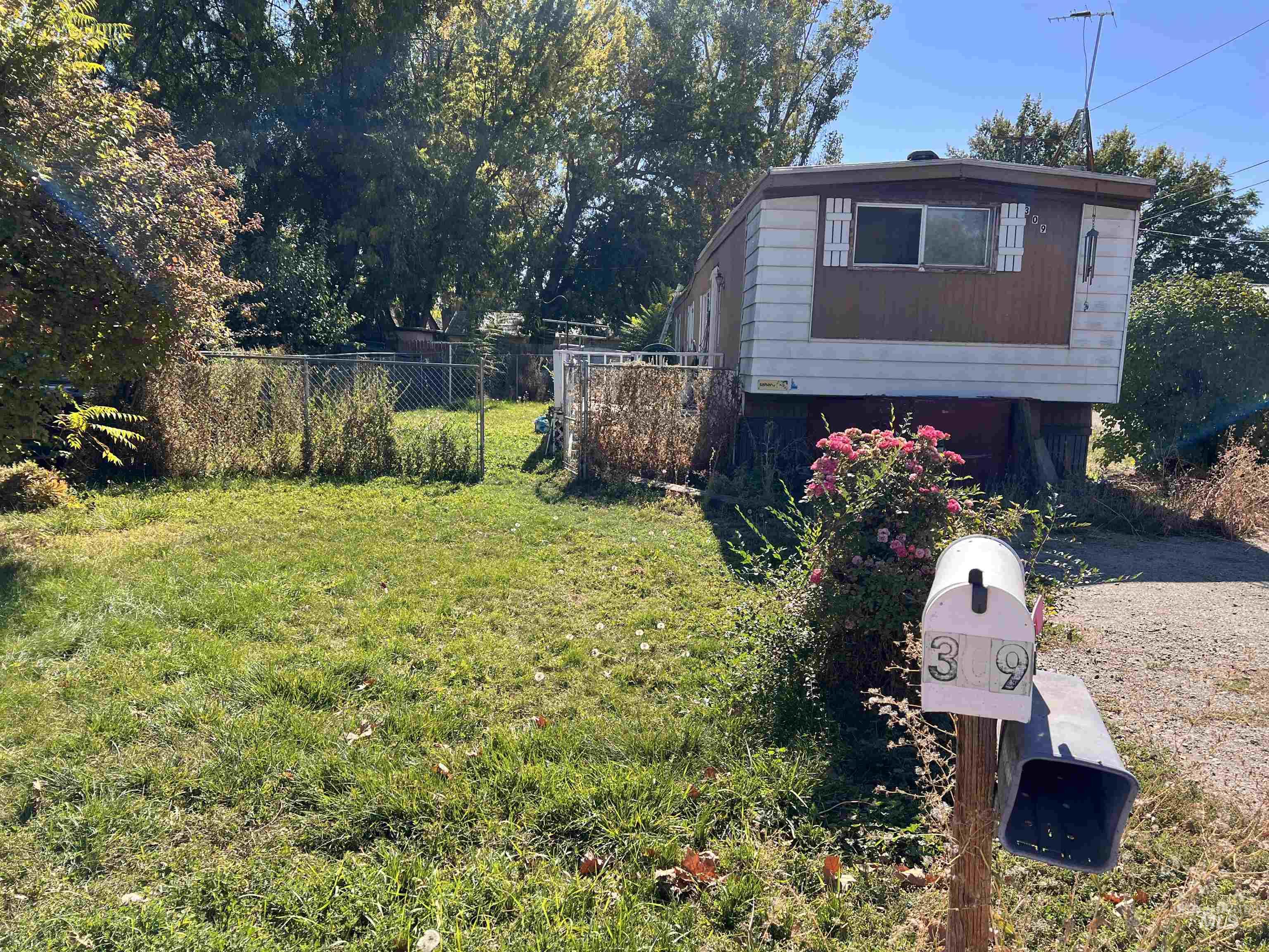 309 W Maple St, New Plymouth, Idaho 83655, 2 Bedrooms, 2 Bathrooms, Residential For Sale, Price $119,000, 99003101