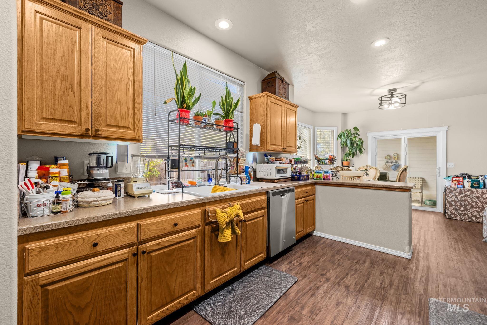 1809 W Eaglecrest Dr, Nampa, Idaho 83651, 3 Bedrooms, 2.5 Bathrooms, Residential For Sale, Price $295,000,MLS 99003106