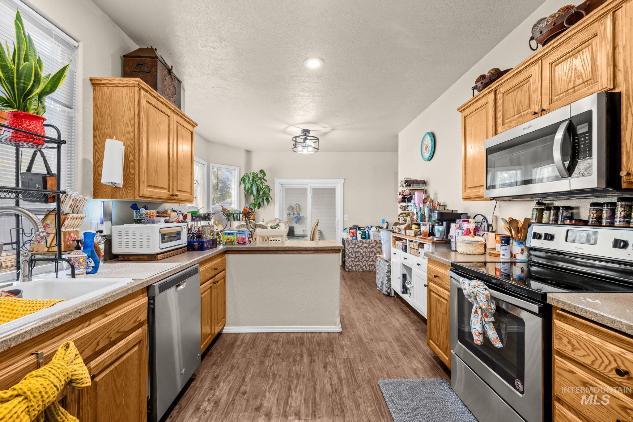 1809 W Eaglecrest Dr, Nampa, Idaho 83651, 3 Bedrooms, 2.5 Bathrooms, Residential For Sale, Price $295,000,MLS 99003106