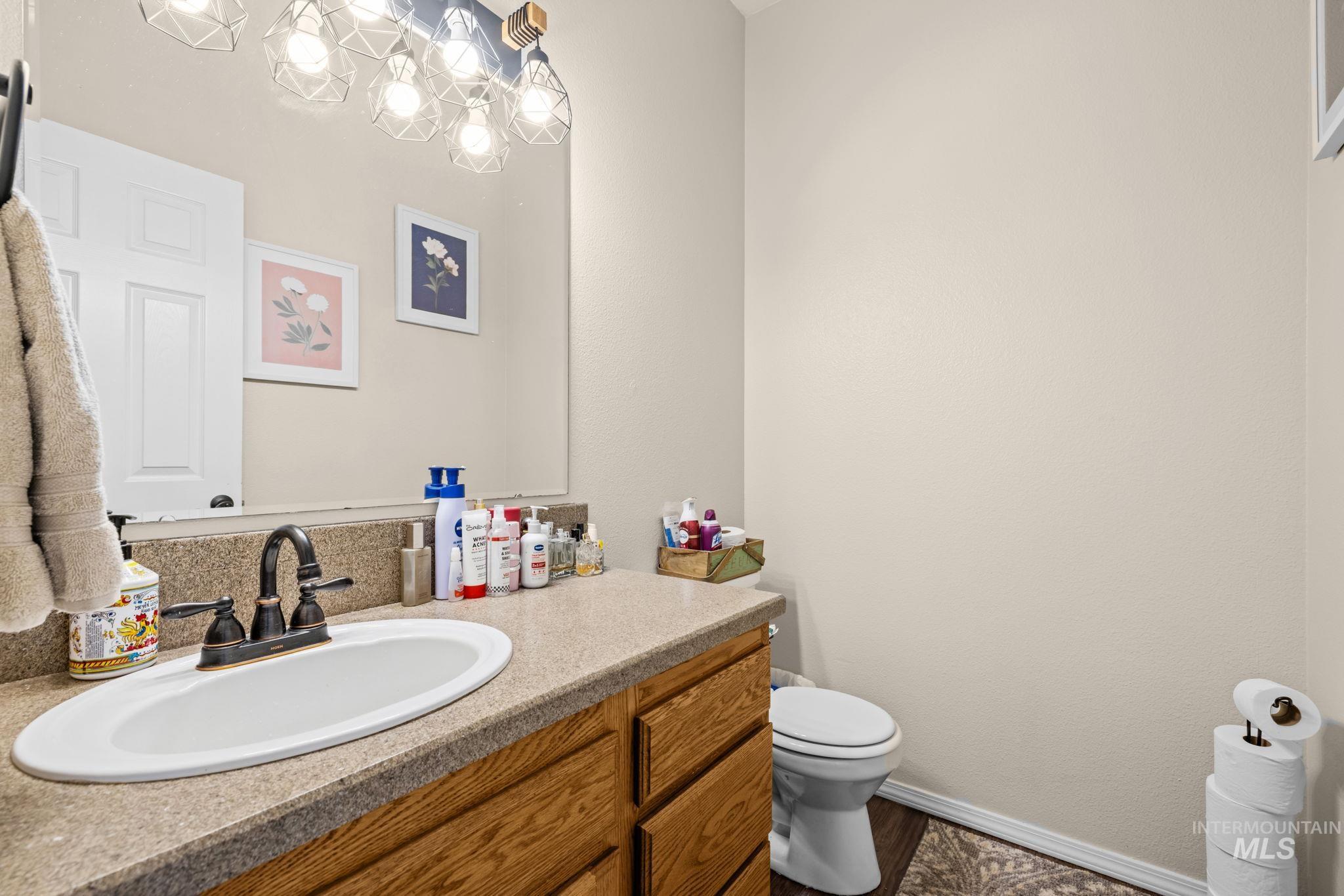 1809 W Eaglecrest Dr, Nampa, Idaho 83651, 3 Bedrooms, 2.5 Bathrooms, Residential For Sale, Price $295,000,MLS 99003106