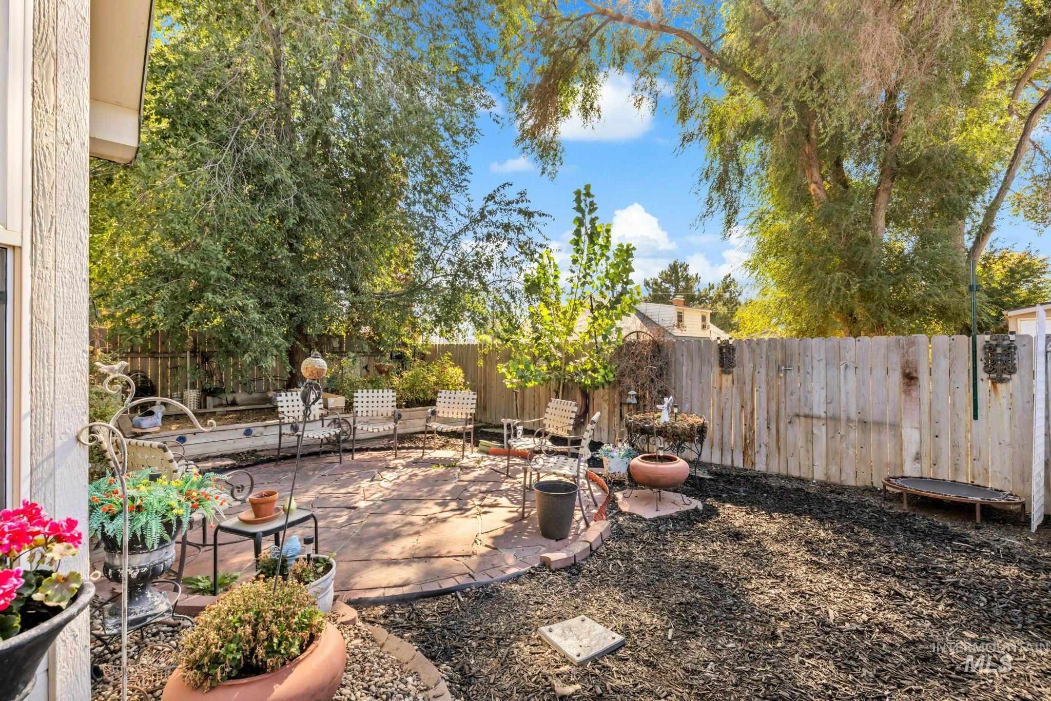 1809 W Eaglecrest Dr, Nampa, Idaho 83651, 3 Bedrooms, 2.5 Bathrooms, Residential For Sale, Price $295,000,MLS 99003106