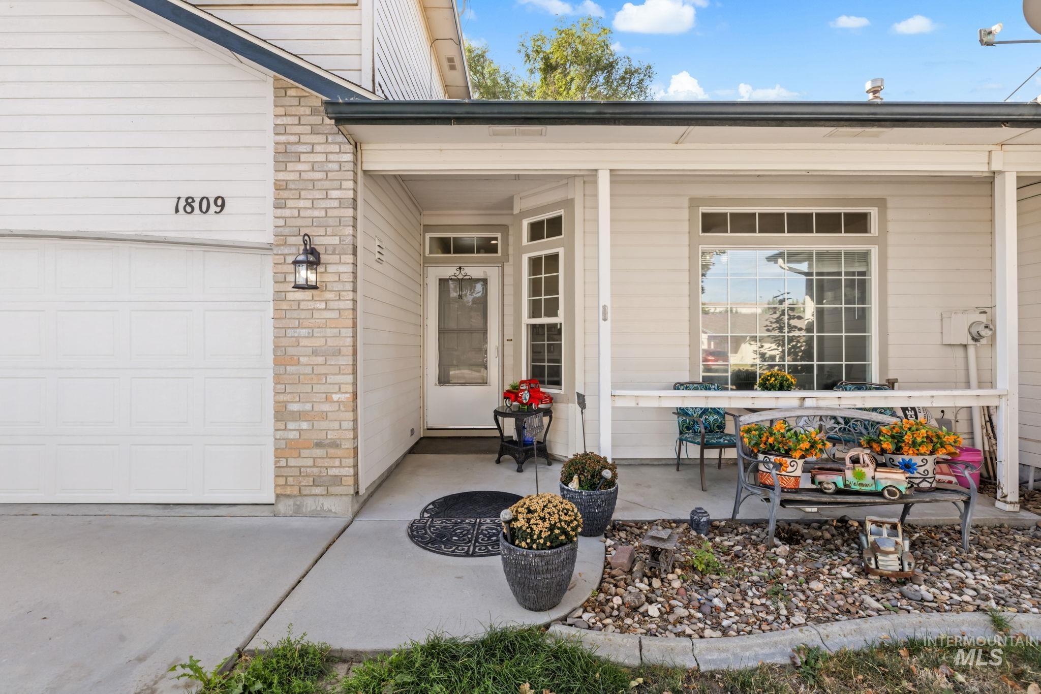 1809 W Eaglecrest Dr, Nampa, Idaho 83651, 3 Bedrooms, 2.5 Bathrooms, Residential For Sale, Price $295,000,MLS 99003106