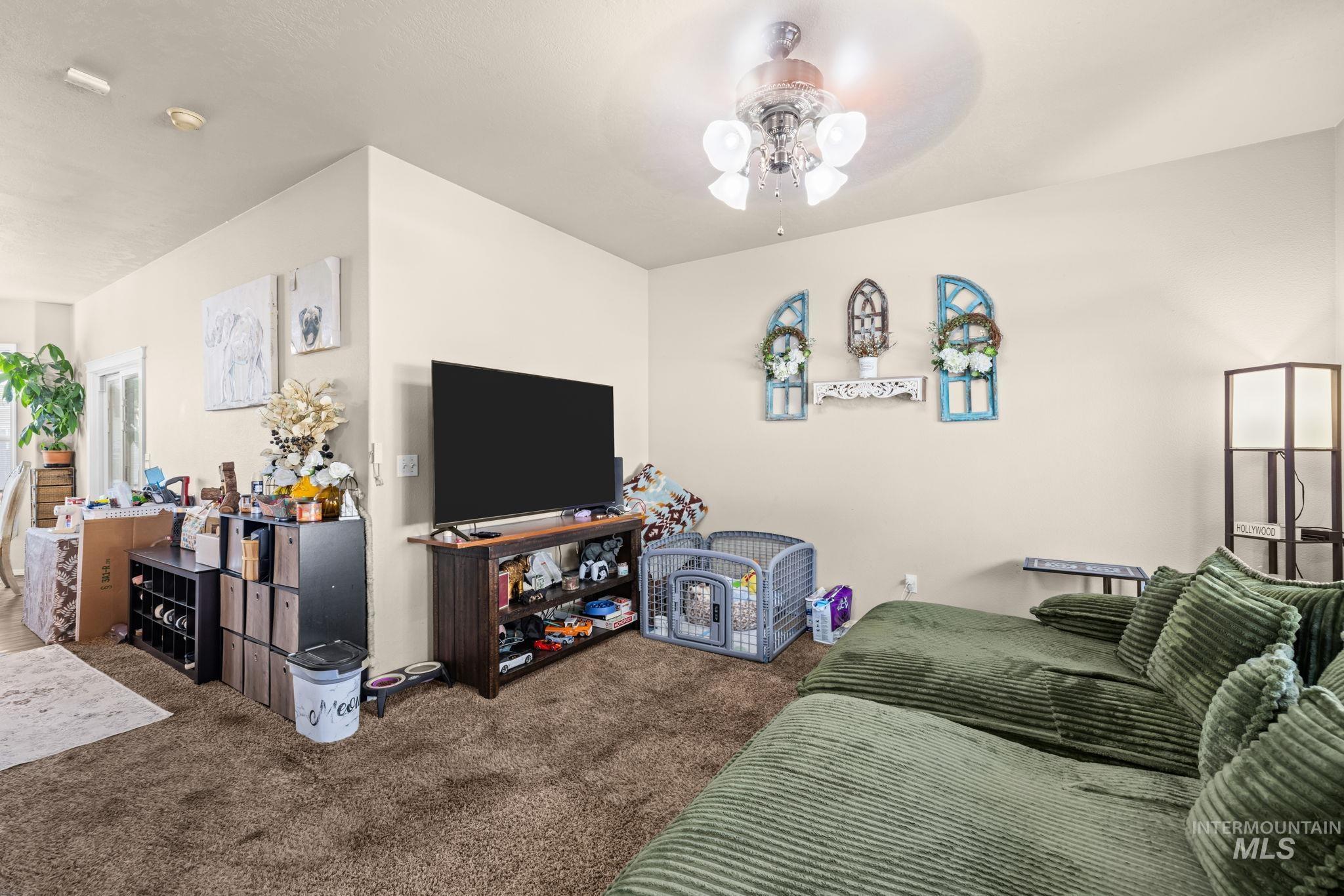 1809 W Eaglecrest Dr, Nampa, Idaho 83651, 3 Bedrooms, 2.5 Bathrooms, Residential For Sale, Price $295,000,MLS 99003106