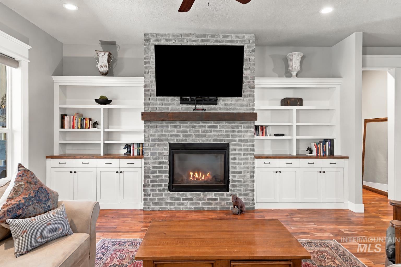 1360 N Bowknot Lake Way, Star, Idaho 83669, 4 Bedrooms, 3 Bathrooms, Residential For Sale, Price $889,000,MLS 99003117