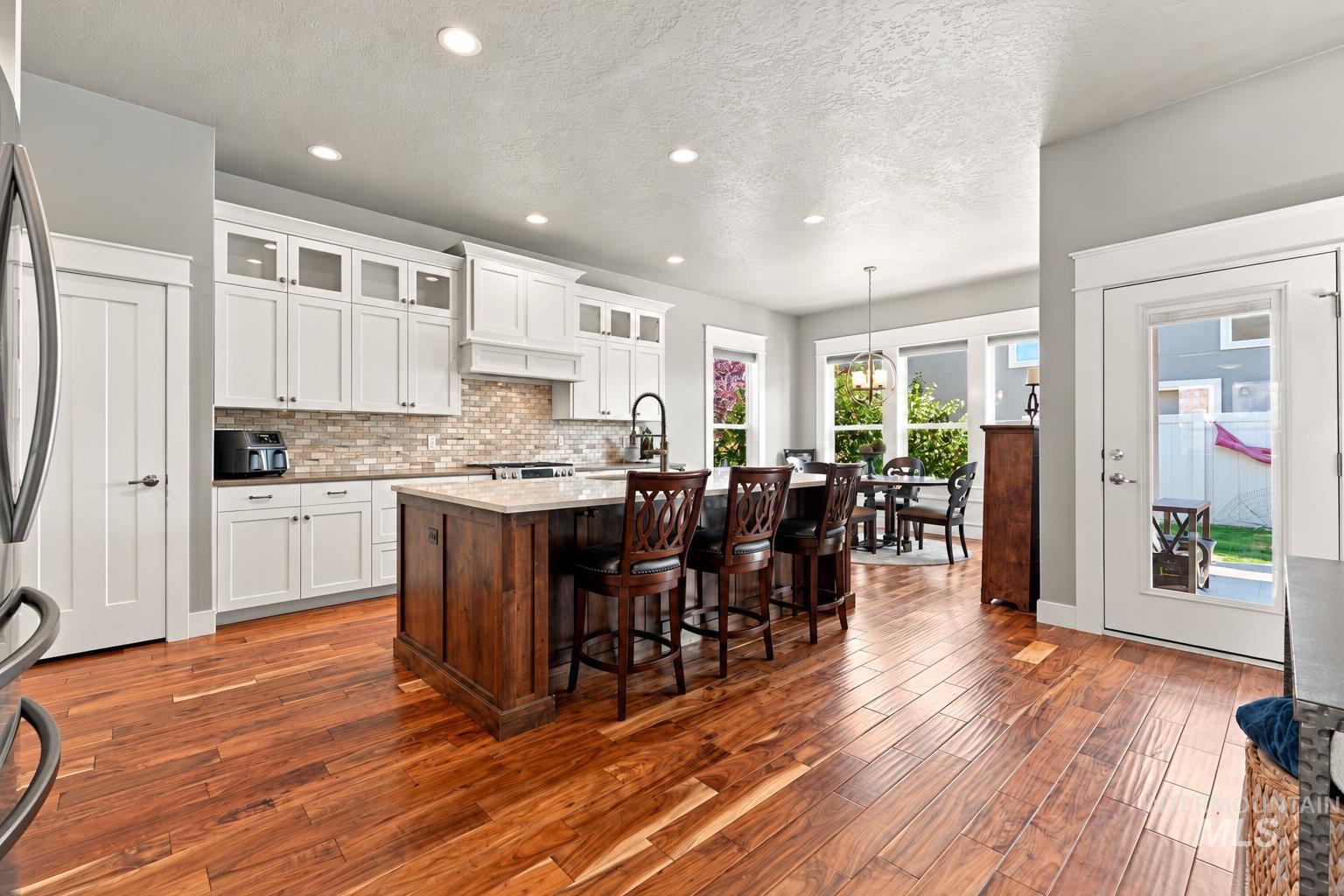 1360 N Bowknot Lake Way, Star, Idaho 83669, 4 Bedrooms, 3 Bathrooms, Residential For Sale, Price $889,000,MLS 99003117