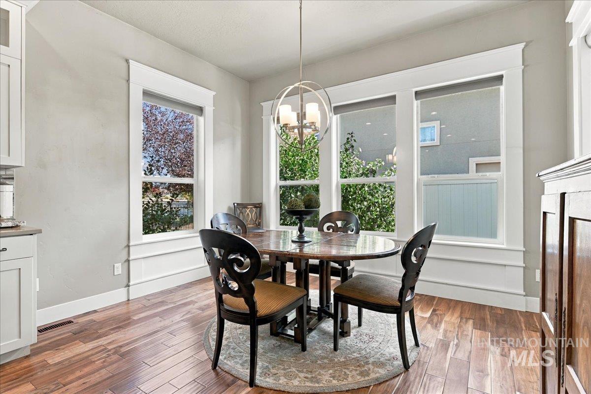 1360 N Bowknot Lake Way, Star, Idaho 83669, 4 Bedrooms, 3 Bathrooms, Residential For Sale, Price $889,000,MLS 99003117