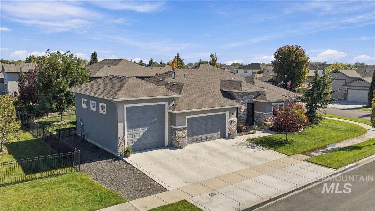 1360 N Bowknot Lake Way, Star, Idaho 83669, 4 Bedrooms, 3 Bathrooms, Residential For Sale, Price $889,000,MLS 99003117