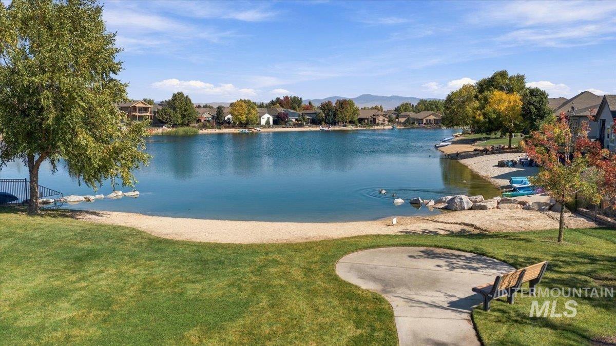 1360 N Bowknot Lake Way, Star, Idaho 83669, 4 Bedrooms, 3 Bathrooms, Residential For Sale, Price $889,000,MLS 99003117
