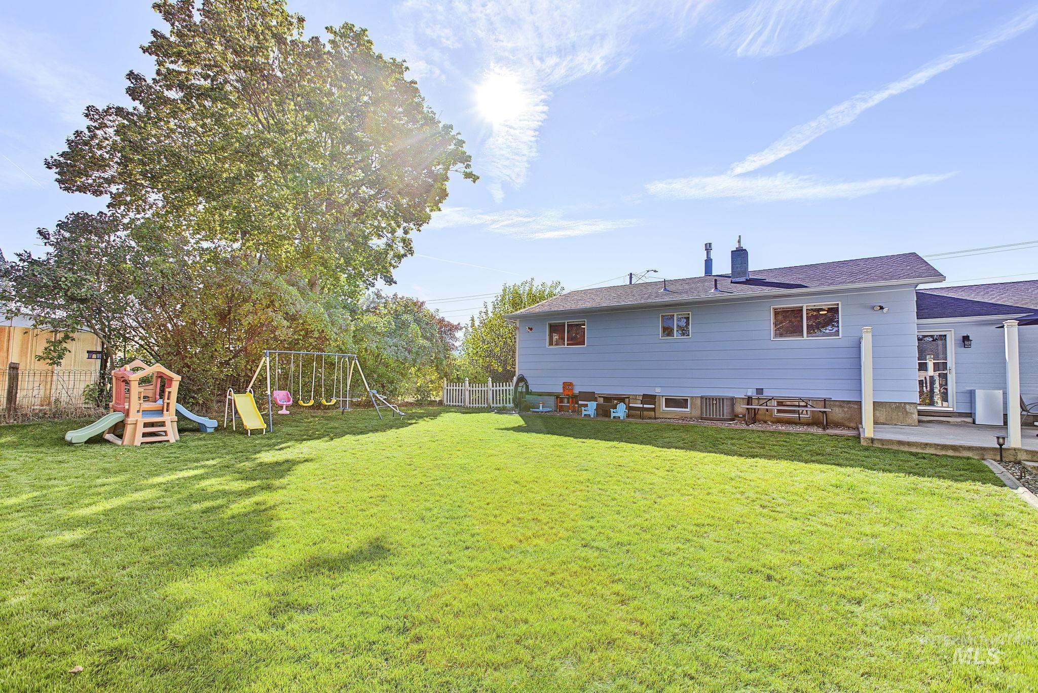 409 Bryden Ave, Lewiston, Idaho 83501, 5 Bedrooms, 2 Bathrooms, Residential For Sale, Price $455,000, 99003123