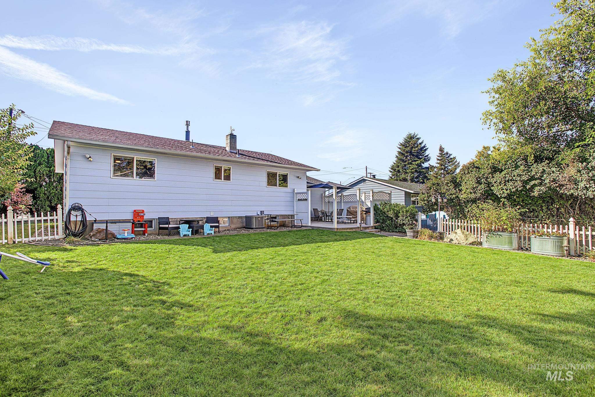 409 Bryden Ave, Lewiston, Idaho 83501, 5 Bedrooms, 2 Bathrooms, Residential For Sale, Price $455,000, 99003123