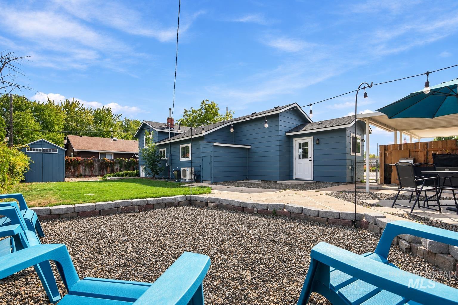 9050 W Edna St, Boise, Idaho 83704, 3 Bedrooms, 2 Bathrooms, Residential For Sale, Price $442,500,MLS 99003124