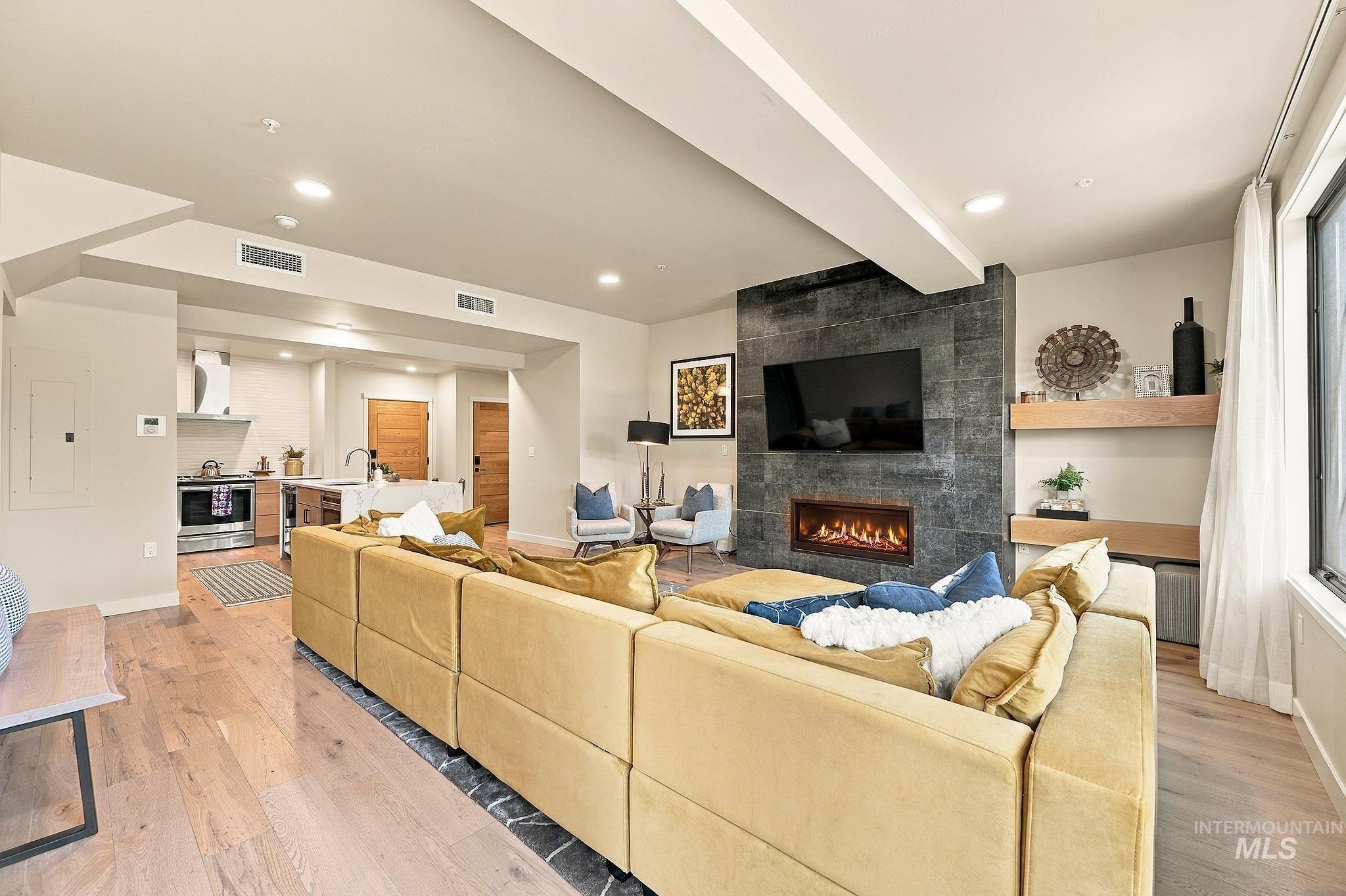 760 Village Drive, Donnelly, Idaho 83615, 5 Bedrooms, 5 Bathrooms, Residential For Sale, Price $3,995,000,MLS 99003127