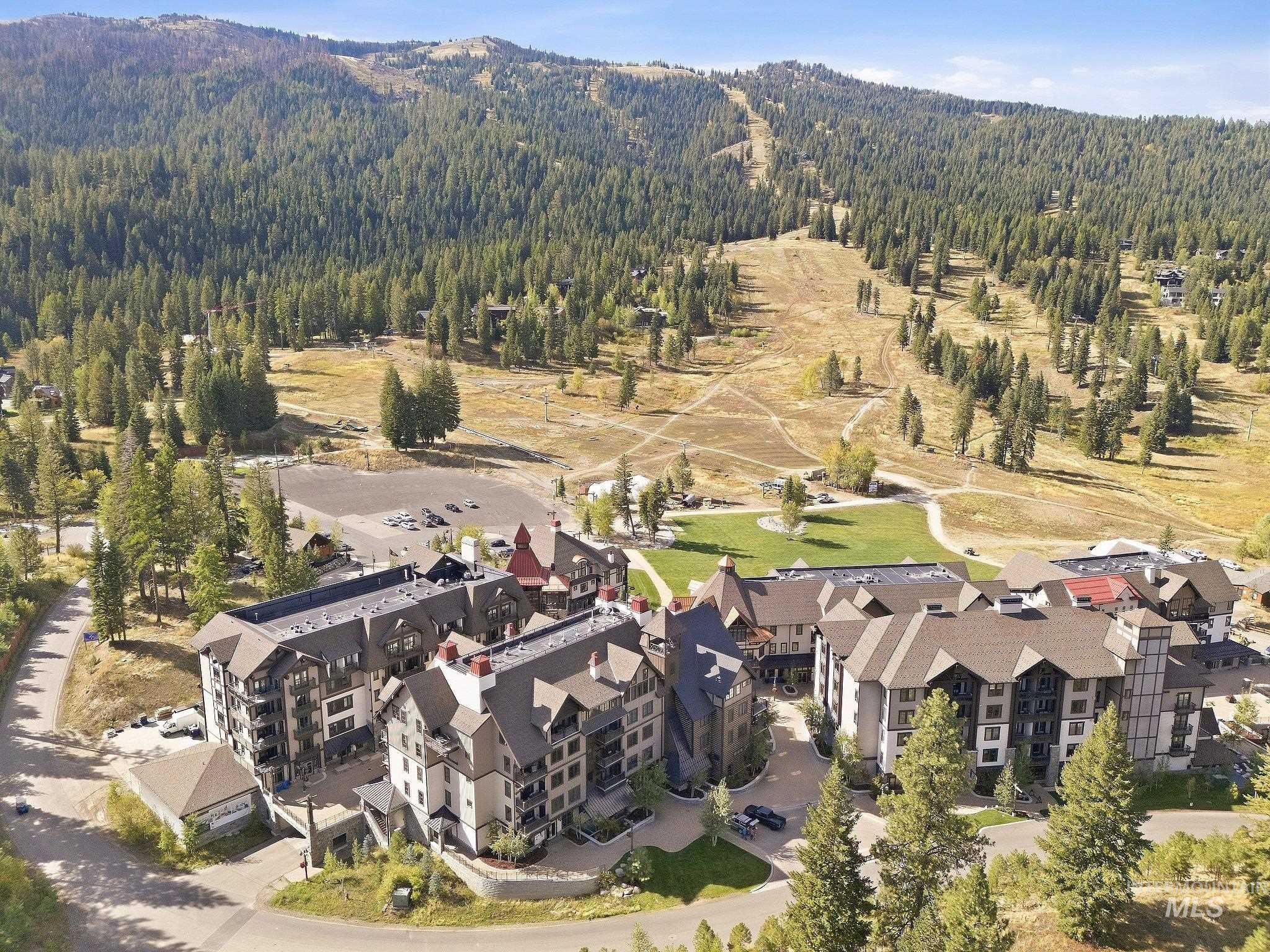 760 Village Drive, Donnelly, Idaho 83615, 5 Bedrooms, 5 Bathrooms, Residential For Sale, Price $3,995,000,MLS 99003127