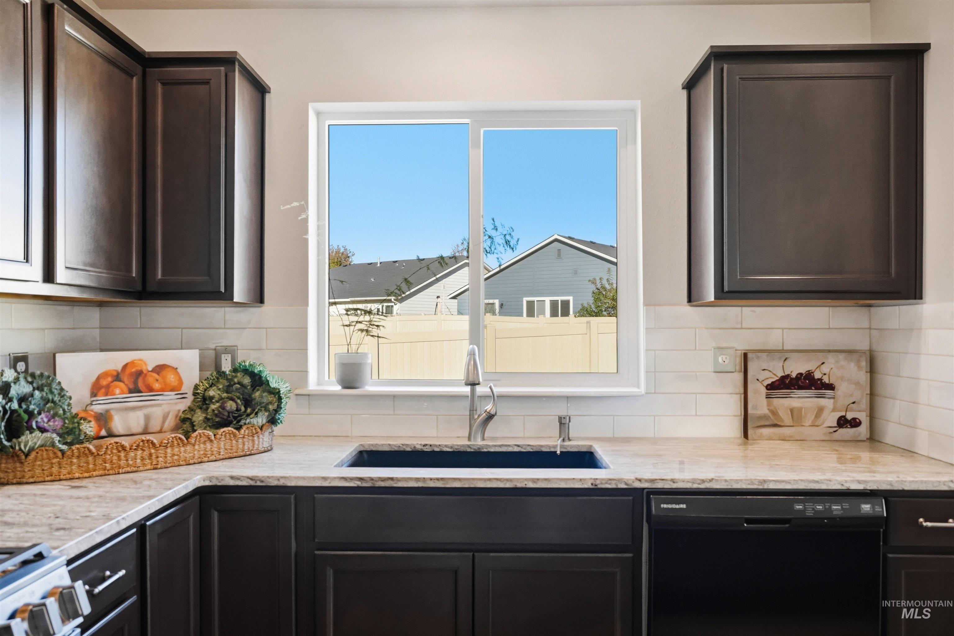 8377 E Harpster Ct, Nampa, Idaho 83687, 3 Bedrooms, 2 Bathrooms, Residential For Sale, Price $419,900,MLS 99003129