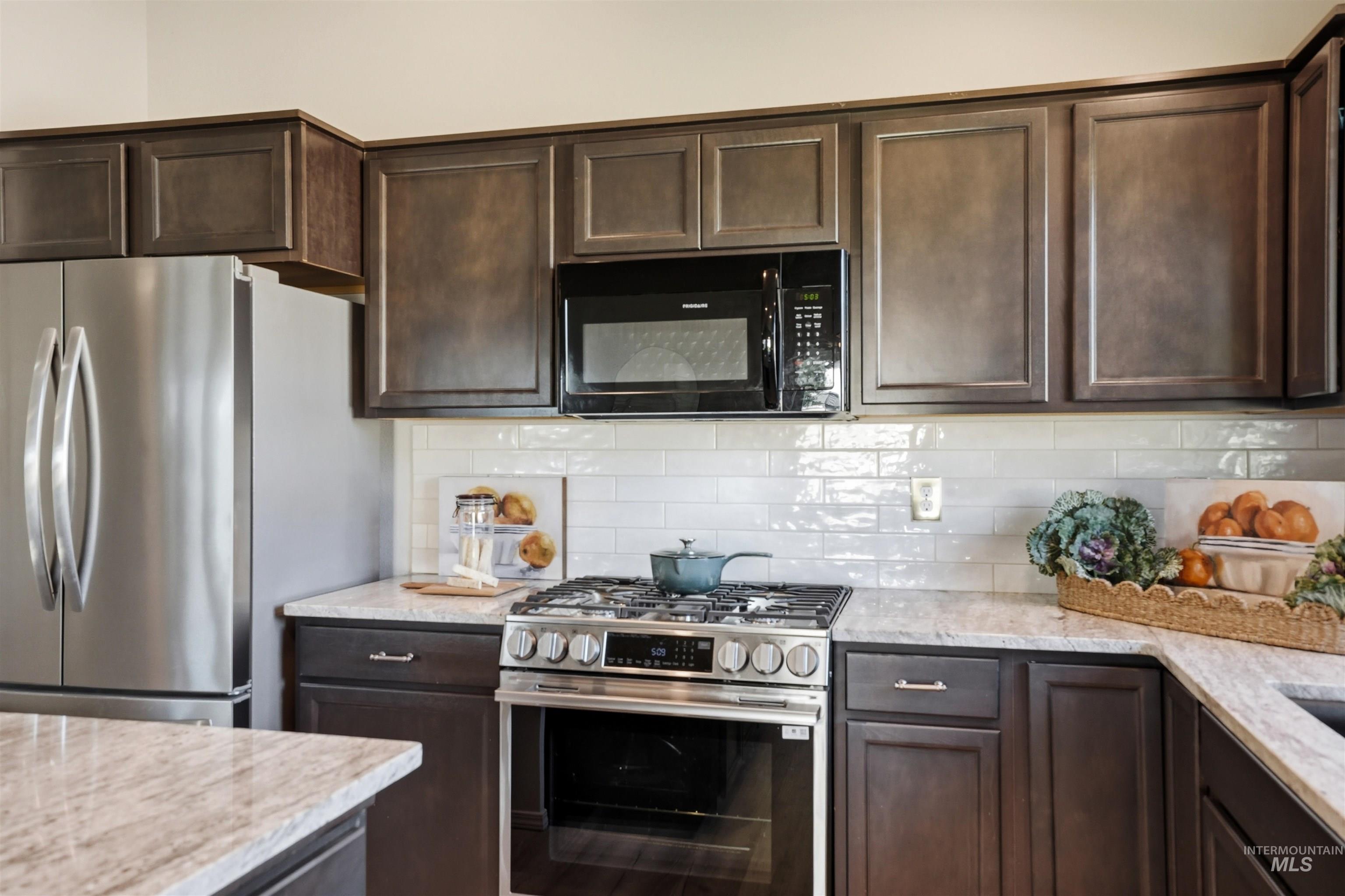 8377 E Harpster Ct, Nampa, Idaho 83687, 3 Bedrooms, 2 Bathrooms, Residential For Sale, Price $419,900,MLS 99003129