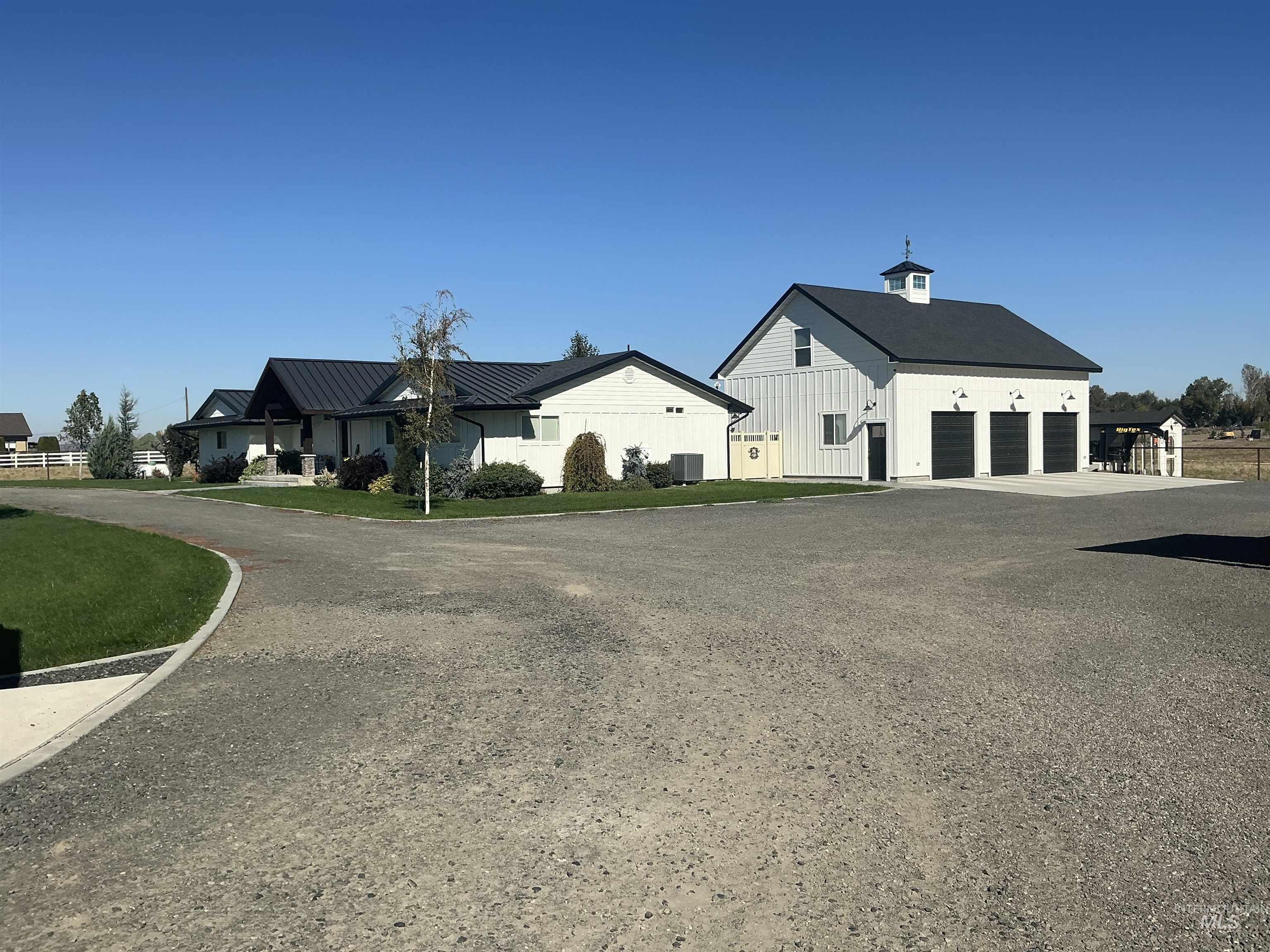 2808 S S 2808 S 850E, Hagerman, Idaho 83332, 4 Bedrooms, 3.5 Bathrooms, Residential For Sale, Price $1,100,000,MLS 99003130