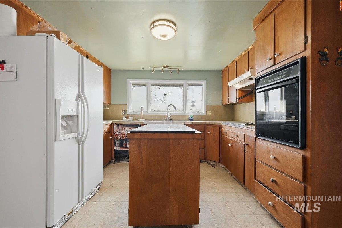17651 Boehner Rd., Caldwell, Idaho 83607, 3 Bedrooms, 2 Bathrooms, Residential For Sale, Price $699,000,MLS 99003131