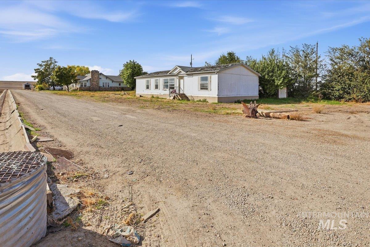 17651 Boehner Rd., Caldwell, Idaho 83607, 3 Bedrooms, 2 Bathrooms, Residential For Sale, Price $699,000,MLS 99003131