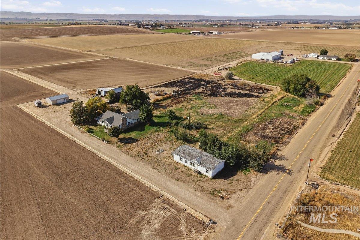 17651 Boehner Rd., Caldwell, Idaho 83607, 3 Bedrooms, 2 Bathrooms, Residential For Sale, Price $699,000,MLS 99003131