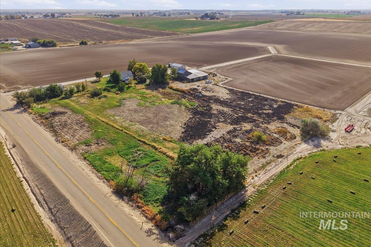 17651 Boehner Rd., Caldwell, Idaho 83607, 3 Bedrooms, 2 Bathrooms, Residential For Sale, Price $699,000,MLS 99003131