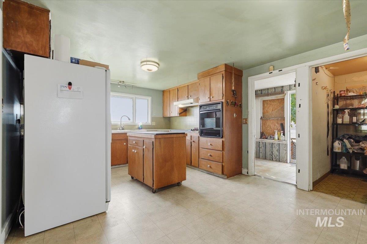 17651 Boehner Rd., Caldwell, Idaho 83607, 3 Bedrooms, 2 Bathrooms, Residential For Sale, Price $699,000,MLS 99003131