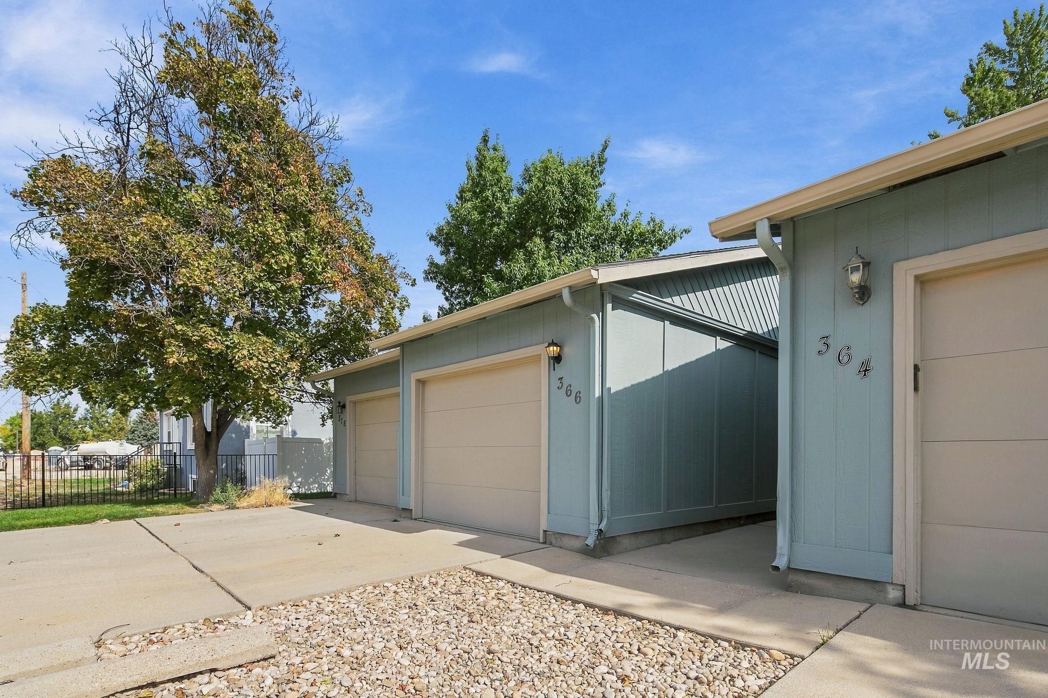 366 N Liberty St, Boise, Idaho 83704, 2 Bedrooms, 1.5 Bathrooms, Residential For Sale, Price $320,000,MLS 99003132