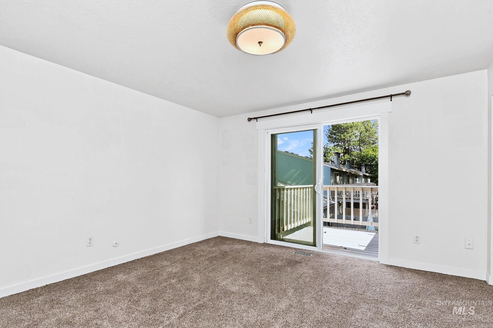 366 N Liberty St, Boise, Idaho 83704, 2 Bedrooms, 1.5 Bathrooms, Residential For Sale, Price $320,000,MLS 99003132